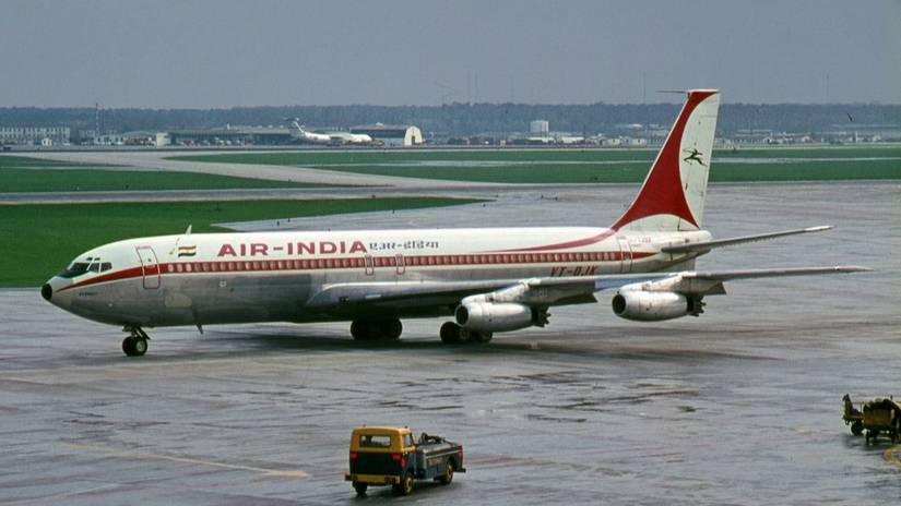 Air India Boeing 707 Taxiing