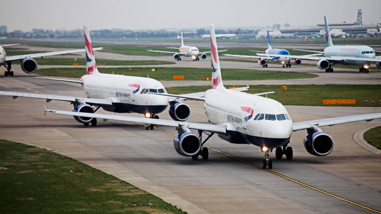 A 'Peak' At The Busiest & Quietest Days Of The Week To Fly