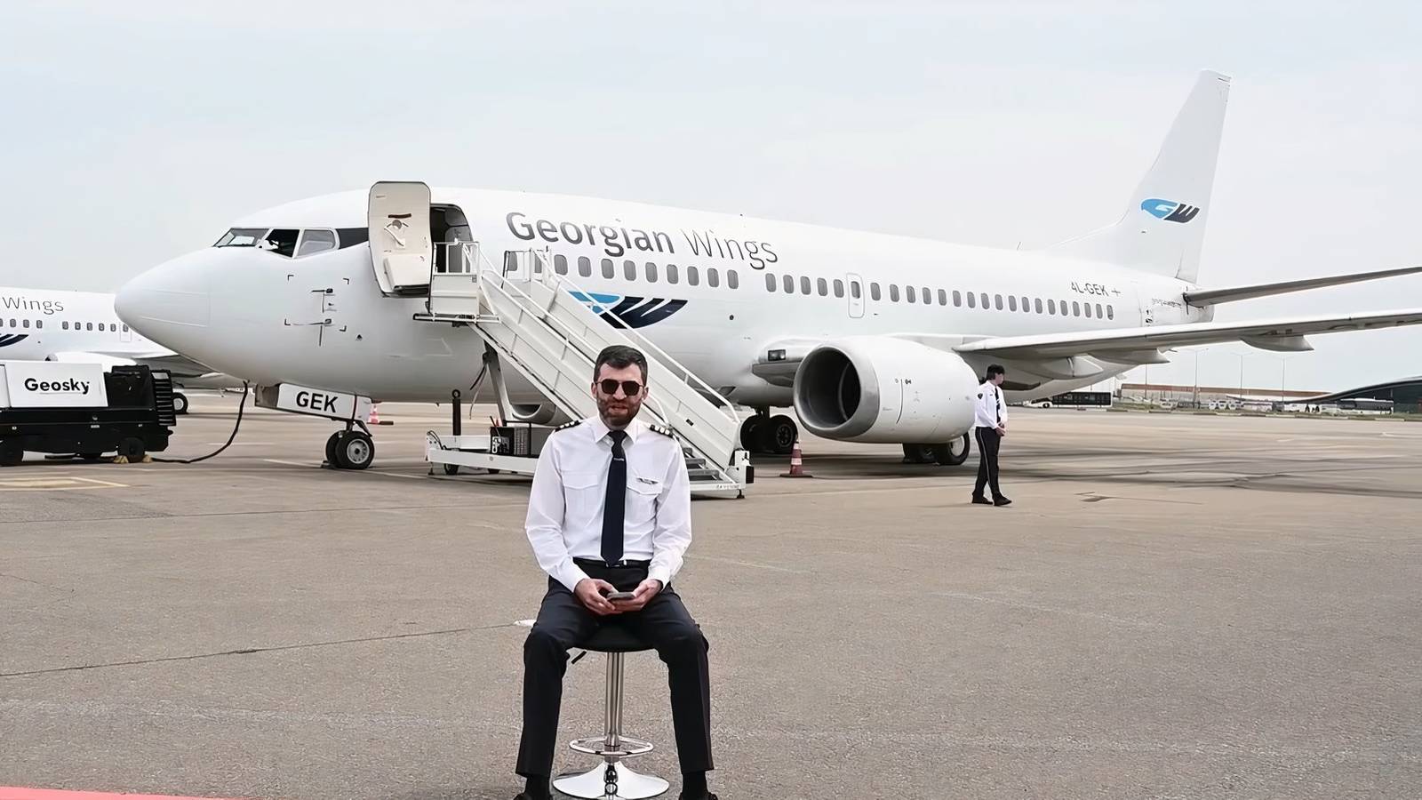 Georgian Wings: Tiny Airline Has New Classic Boeing 737-300 Flights Of Over 4 Hours