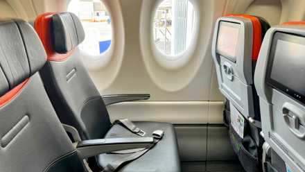 A JetBlue Airbus A320 Even More Space economy cabin
