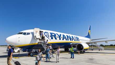 Passengers deplaning a Ryanair Boeing 737-800 at Bordeaux Airport BOD shutterstock_675326998