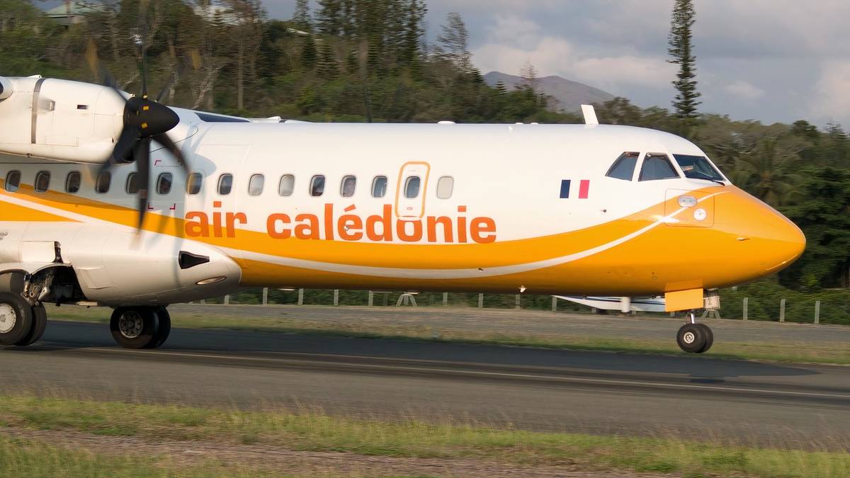 Violent Protests Lead To 2 New Caledonia Airport Closures