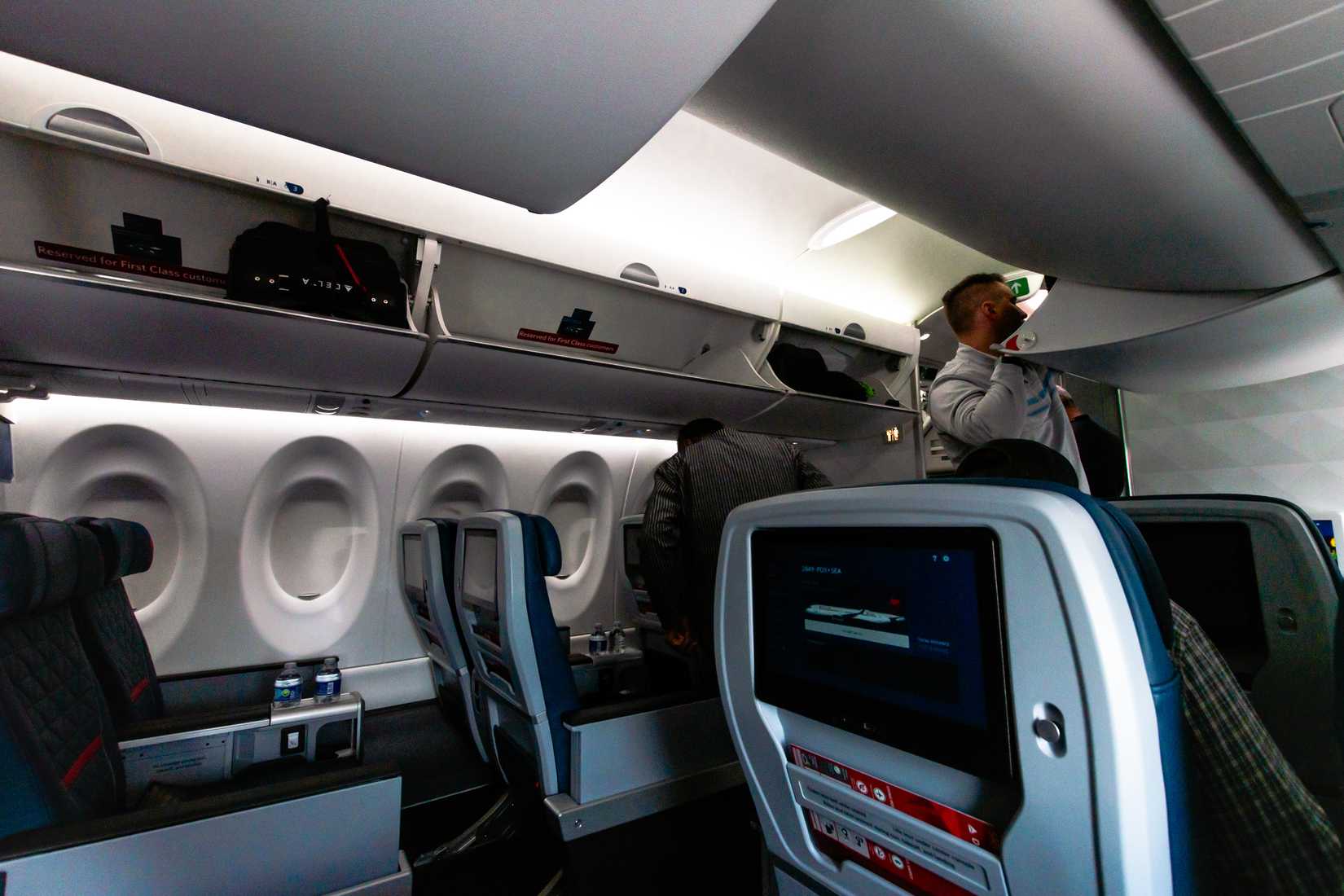 SF_Delta A220-300 Cabin During Boarding_JAK