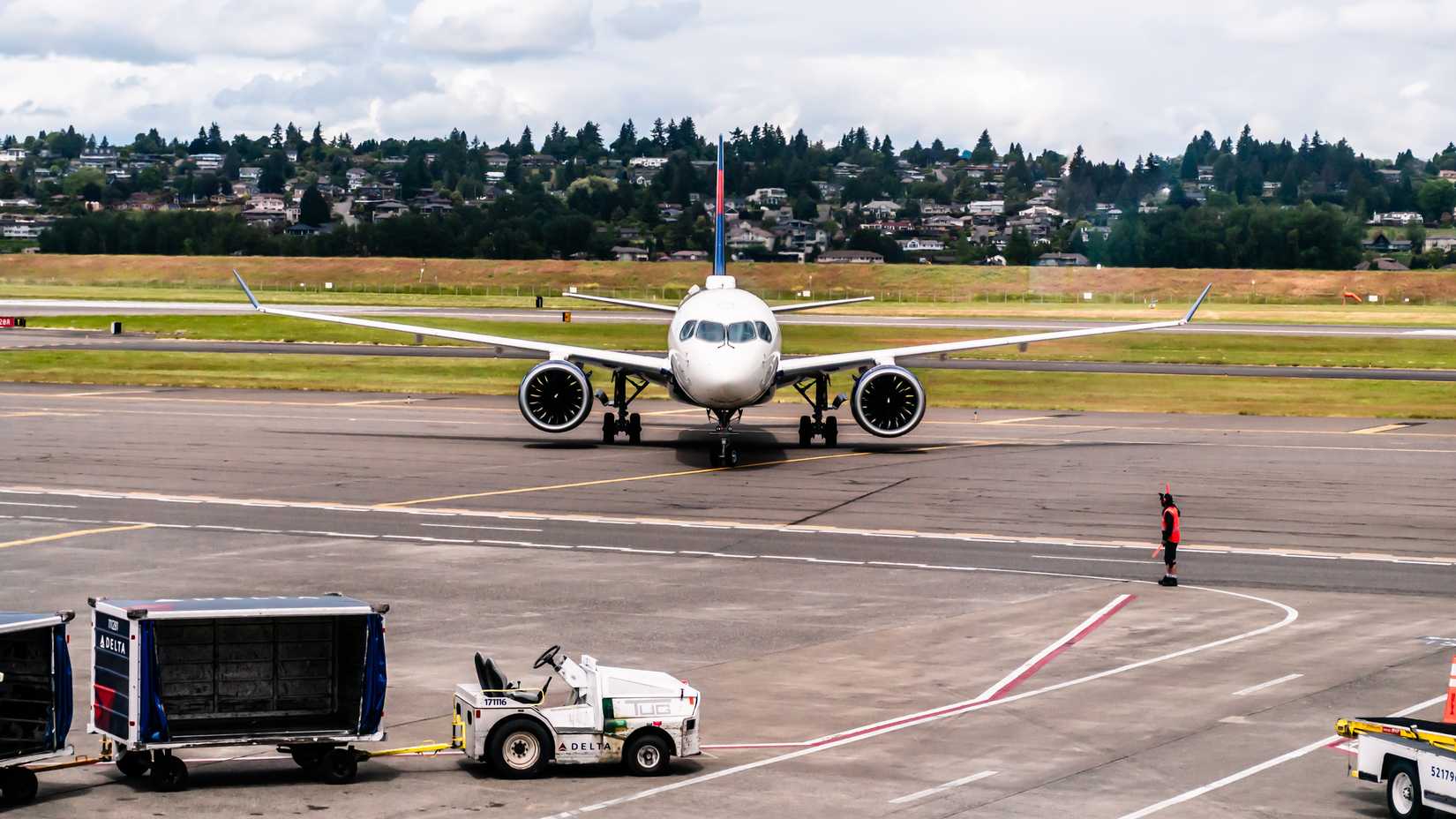 Delta A220 In Portland