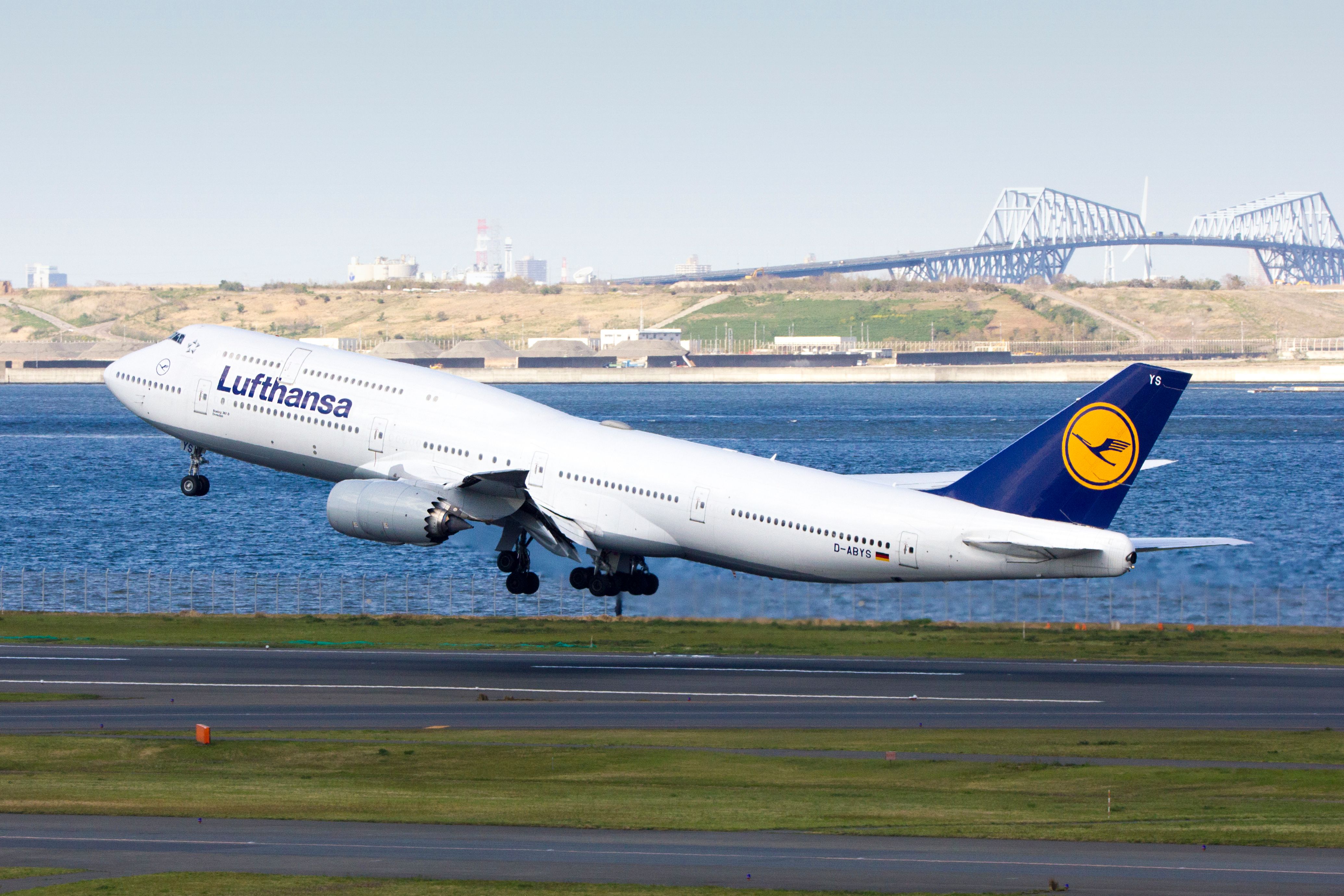 Throwback: When The Boeing 747-8I Entered Service With Lufthansa