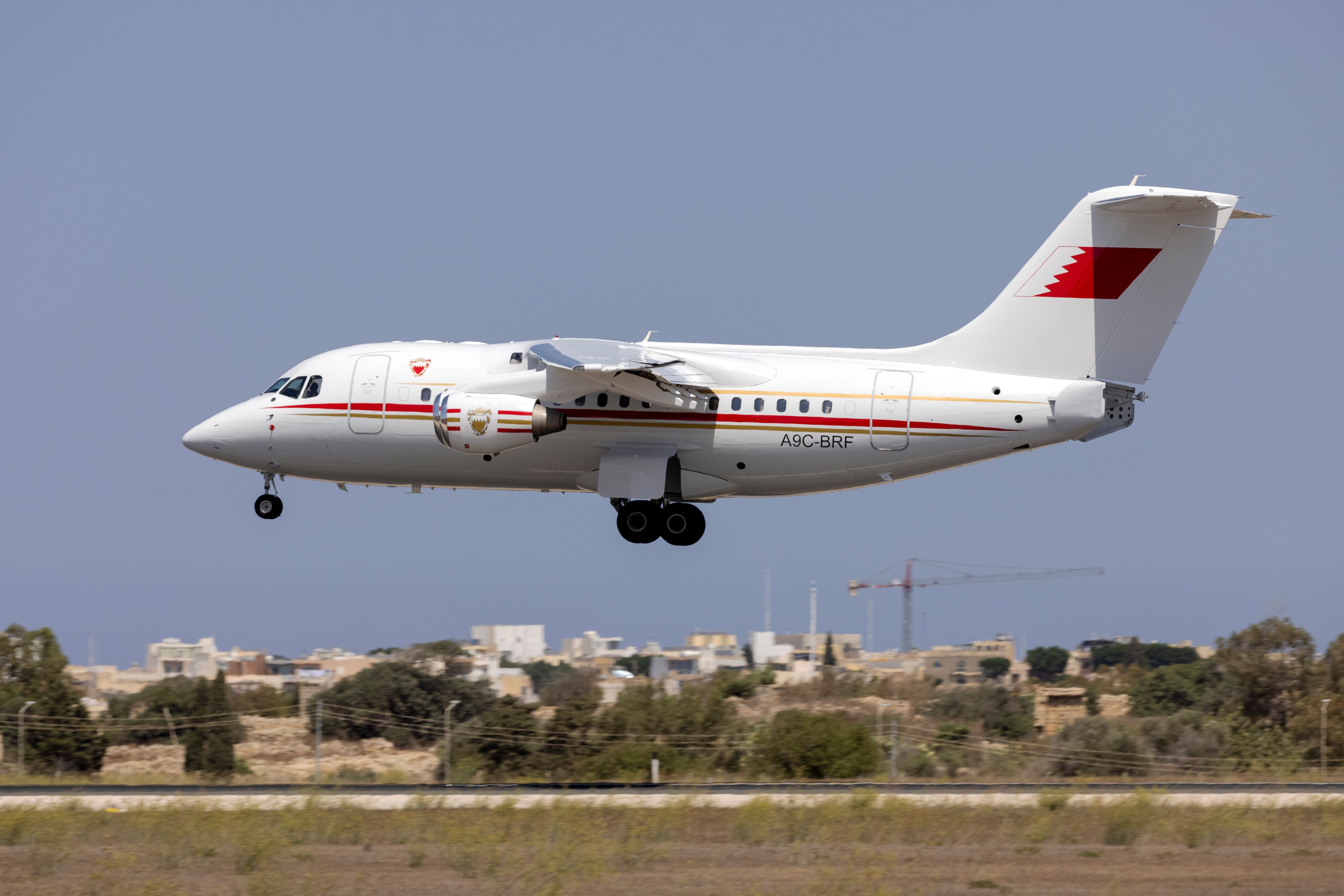Which Airlines Still Operate Avro RJ Aircraft?