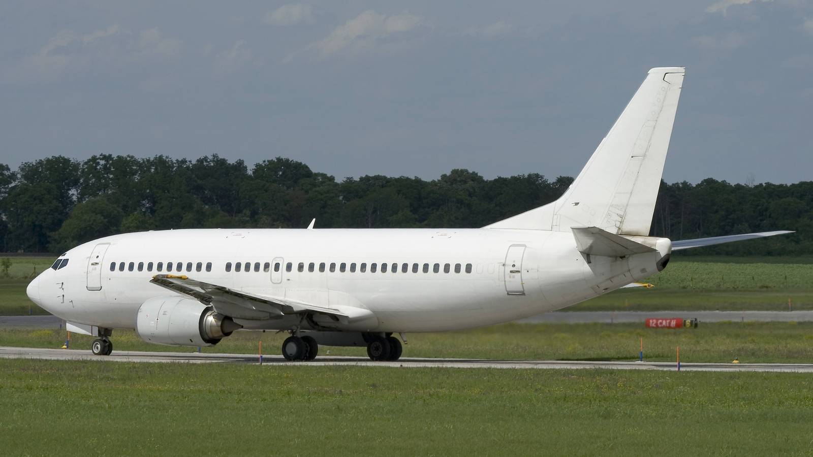 11 Injured As Air Senegal Boeing 737-300 Veers Off Runway