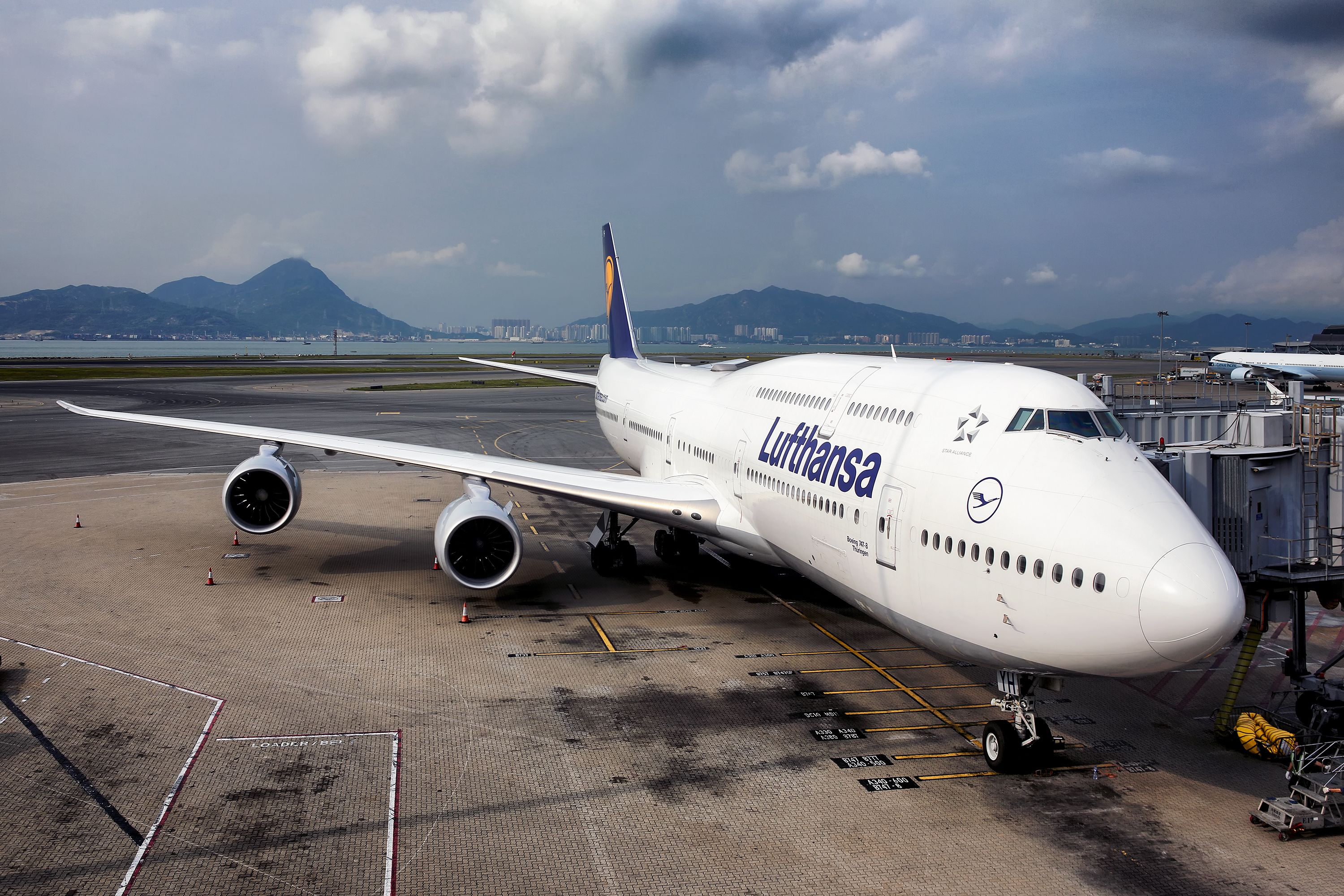 Throwback: When The Boeing 747-8I Entered Service With Lufthansa