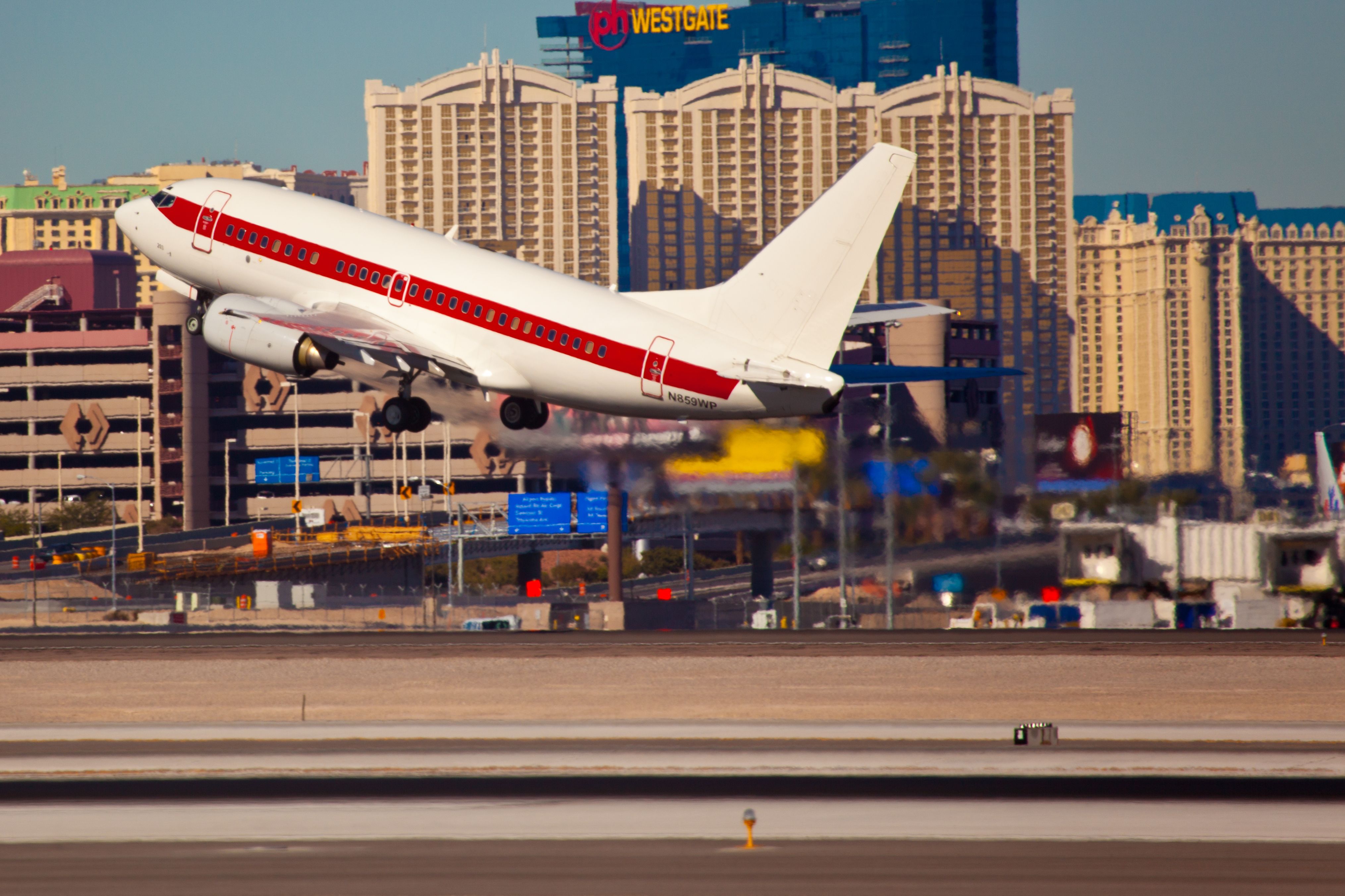 3 Operators Left: These Are The Last Remaining Users Of The Small But Mighty Boeing 737-600