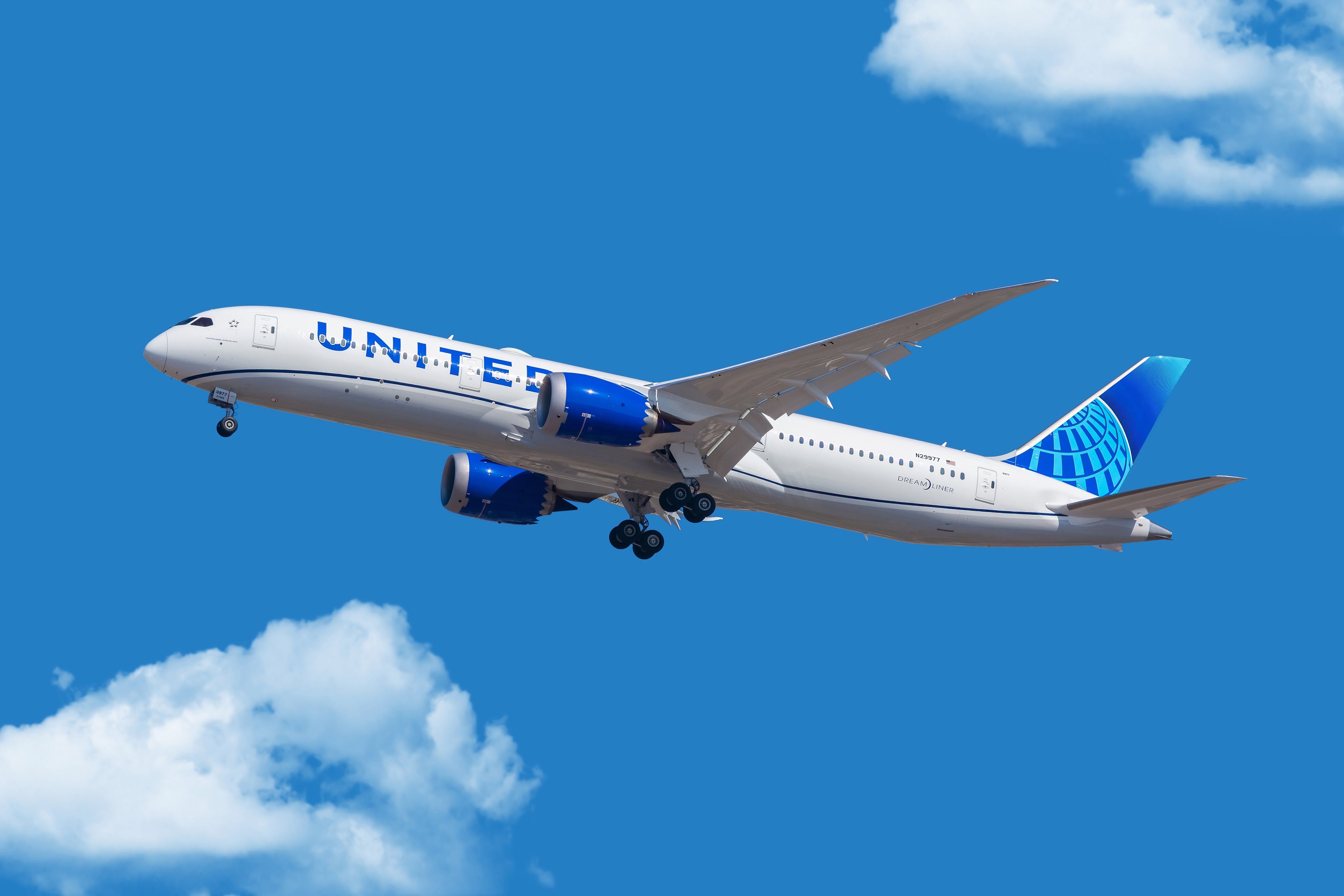 Growth Opportunity: United Airlines Says Passengers Eager To Fly To Cape Town Year-Round