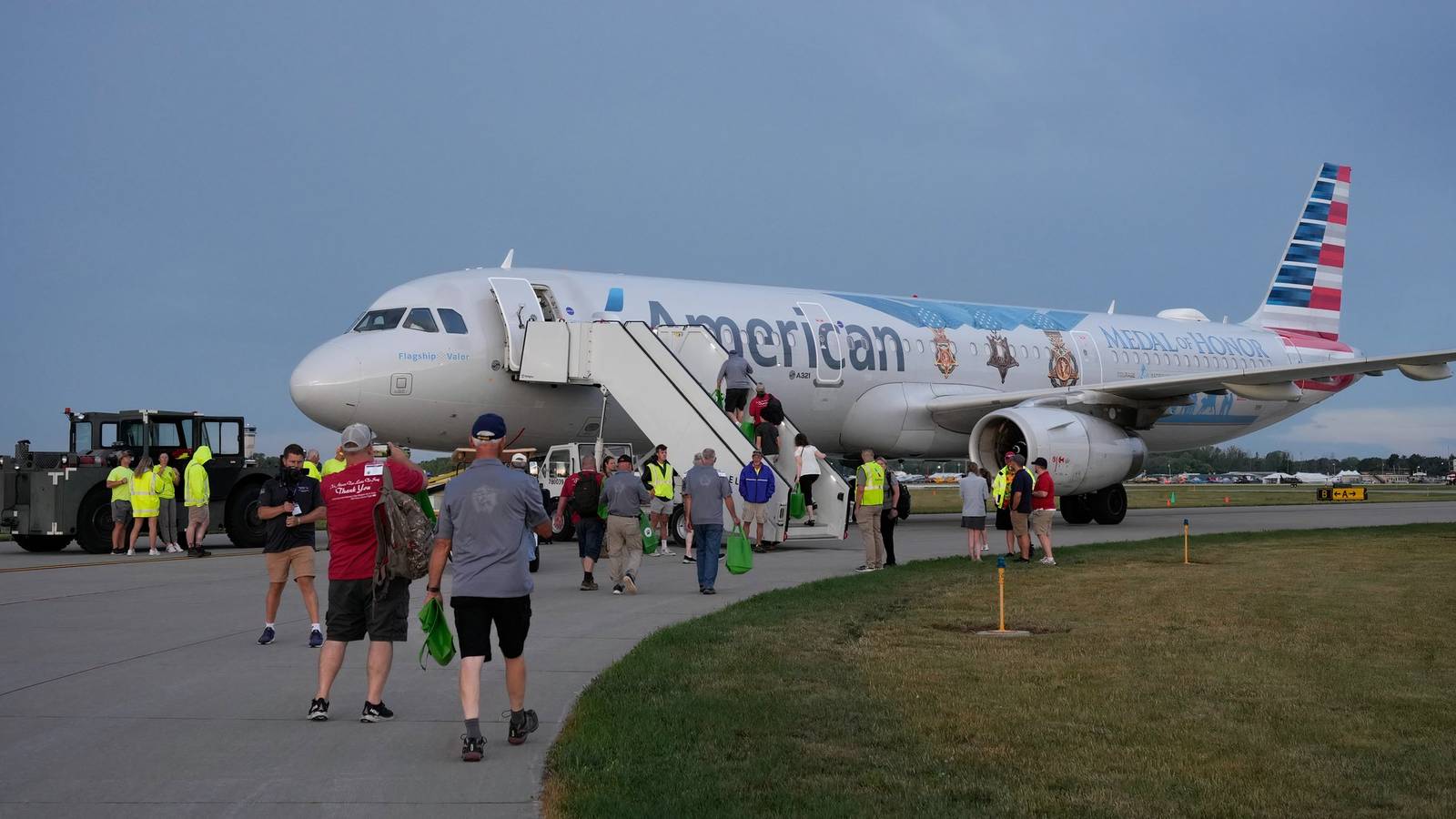 100 Vietnam War Vets Will Take EAA AirVenture Yellow Ribbon Honor Flight To Washington DC For 10th Year