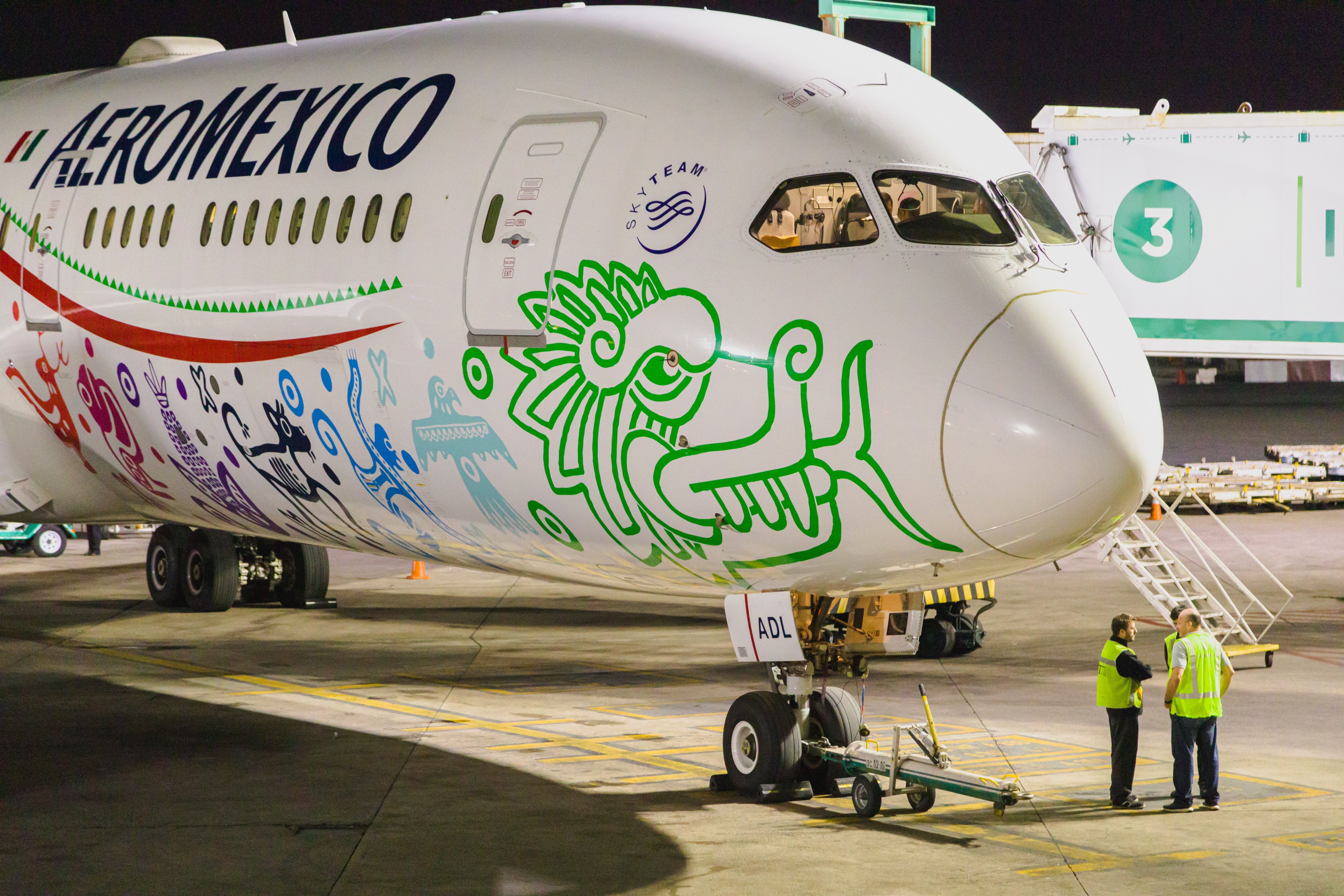 Aeromexico Boeing 787 Diverts To Mexico City While Over Virginia After Pilot Falls Sick