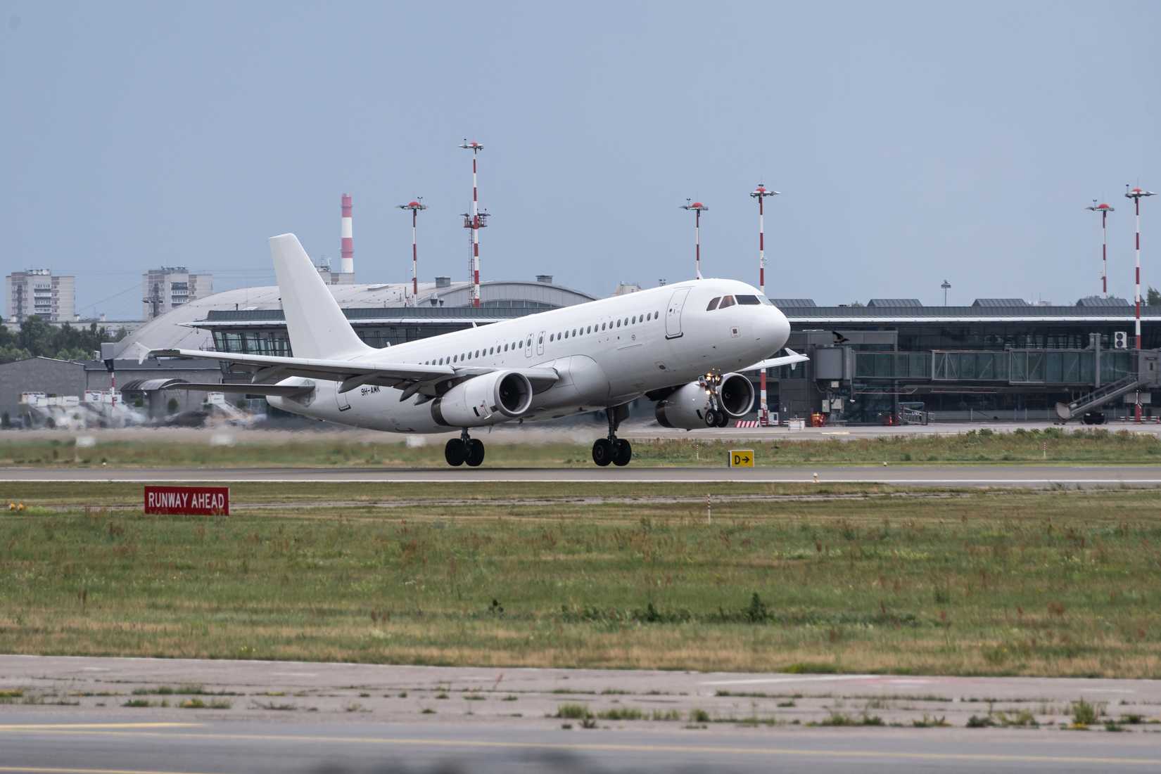 Avion Express Airbus A320 That Skidded Off The Runway Is Back Flying Again