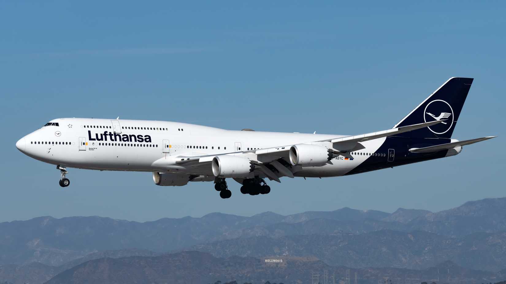 Remembering When NASA Mounted The Space Shuttle Atop A Boeing 747