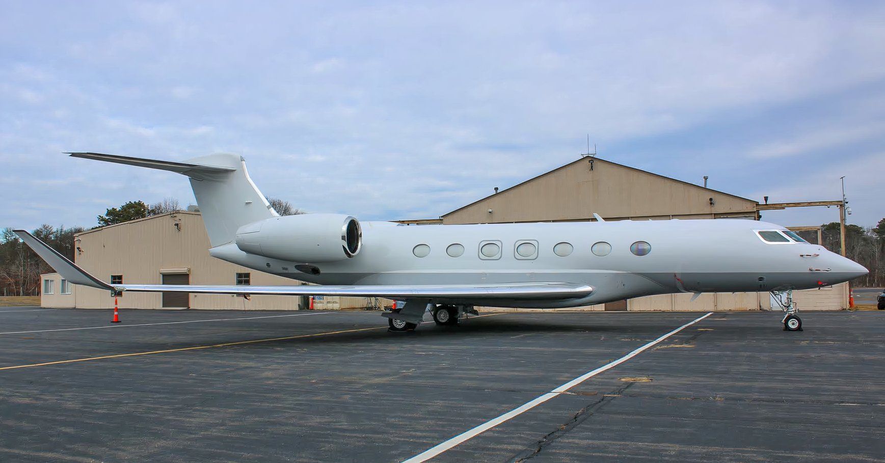 A G650 at East Hampton Airport, NY