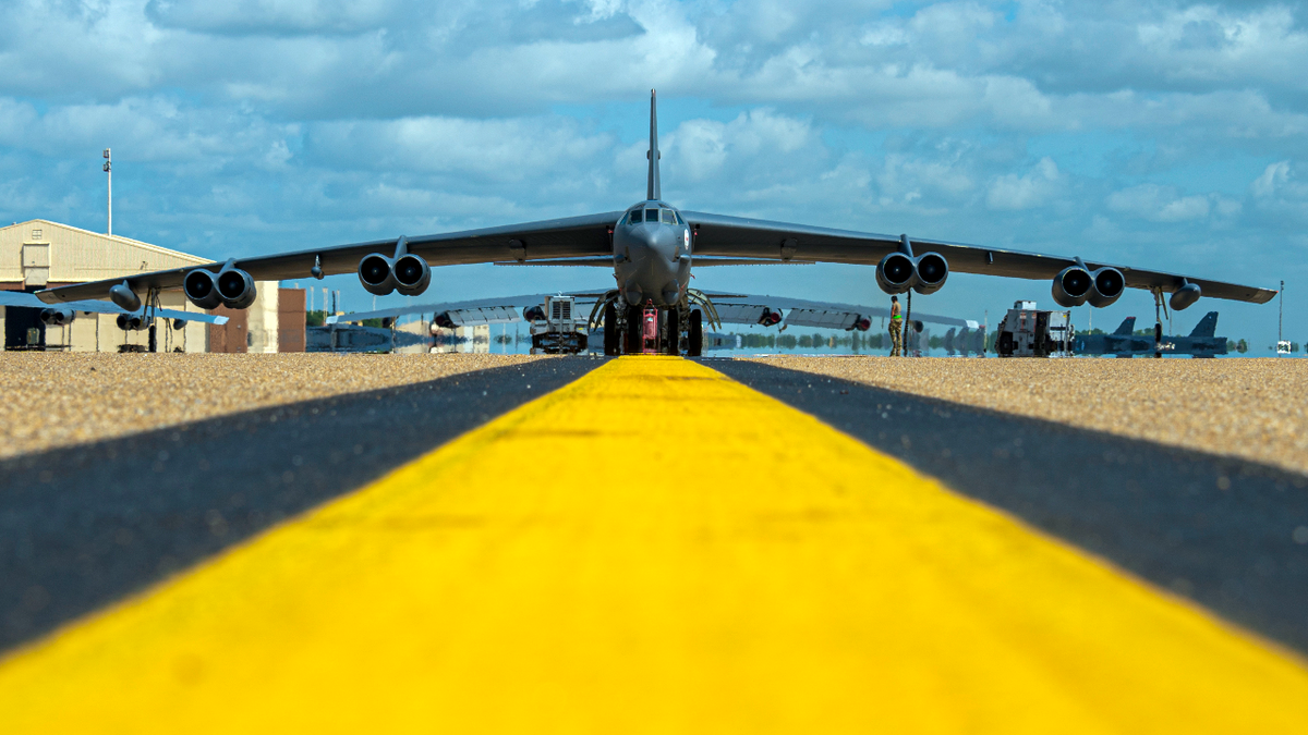 Congress Wants USAF B-52 Crew To Be More Comfortable On 30+ Hour Missions