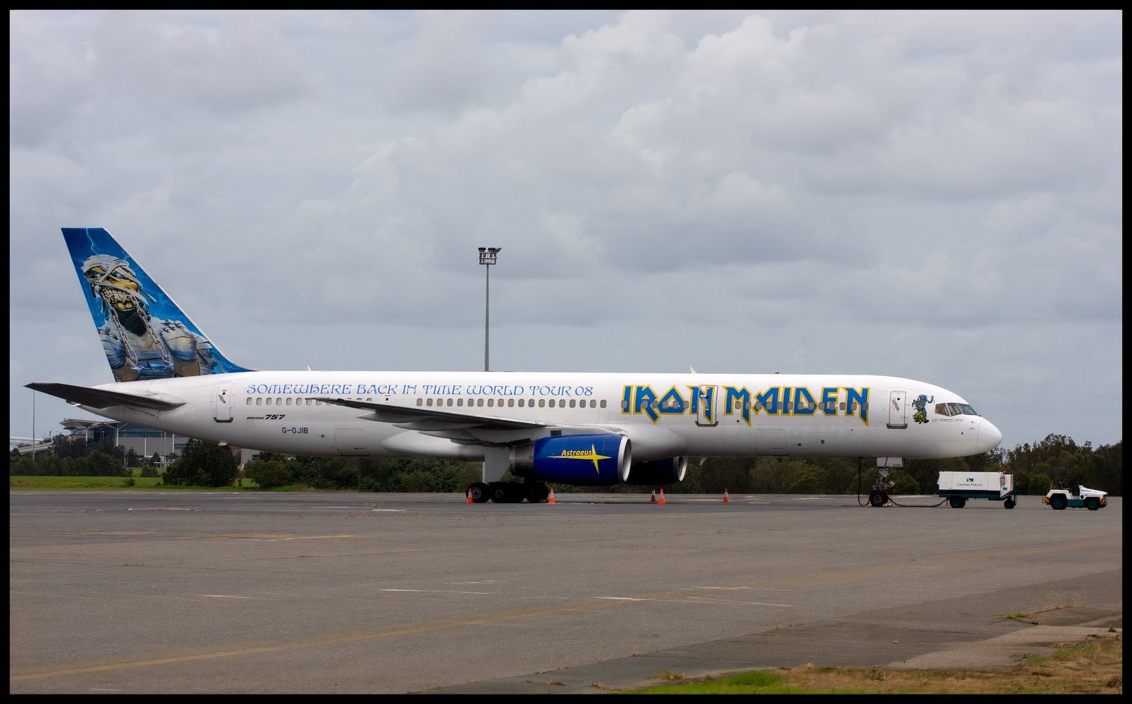 航空機・ヘリコプター IRON MAIDEN 08 world tour Boeing 757-200 What Happened To Iron Maiden's Boeing 757?