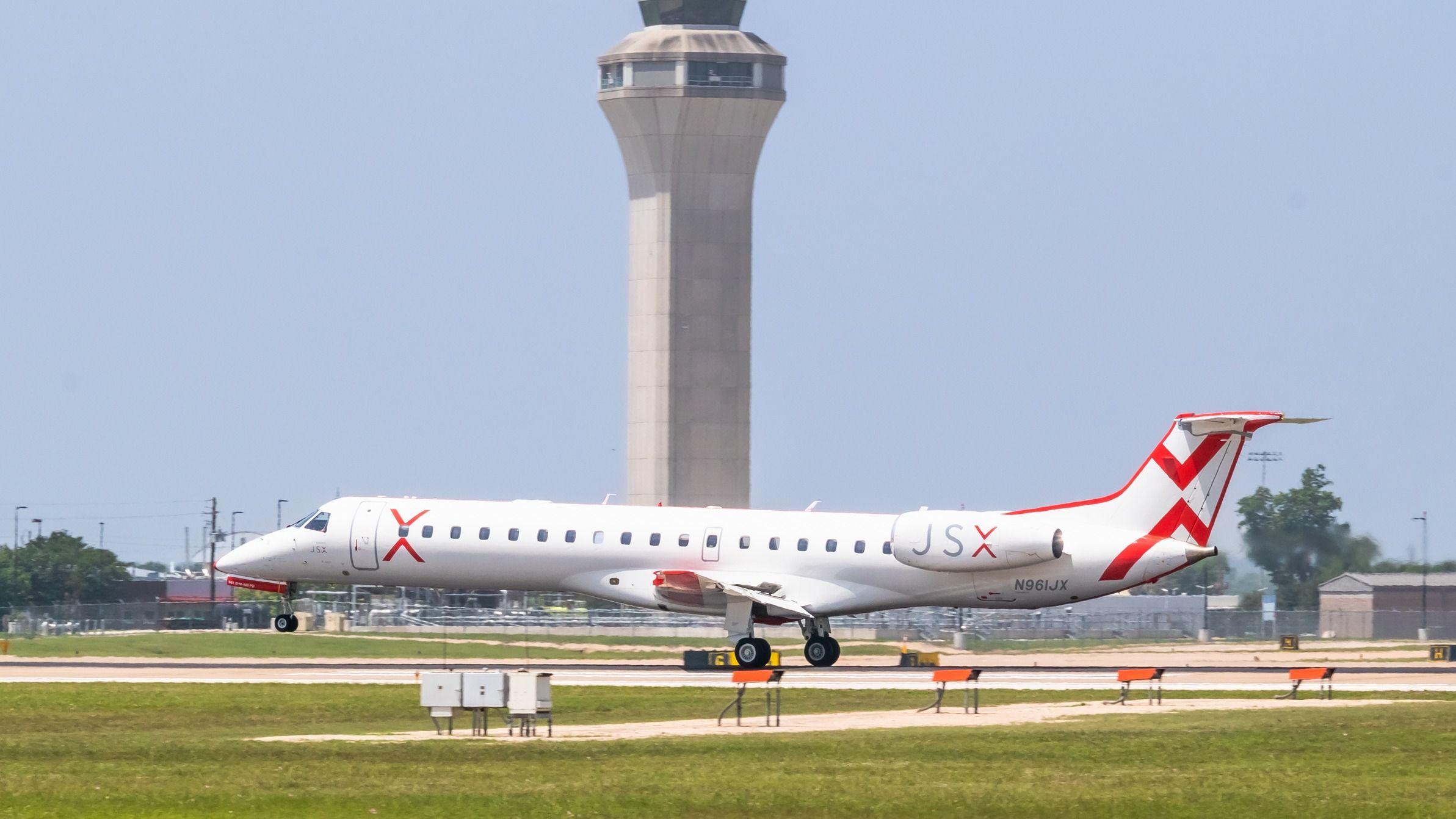 NTSB Investigates JSX Embraer ERJ145LR Landing Gear Collapse At Houston ...