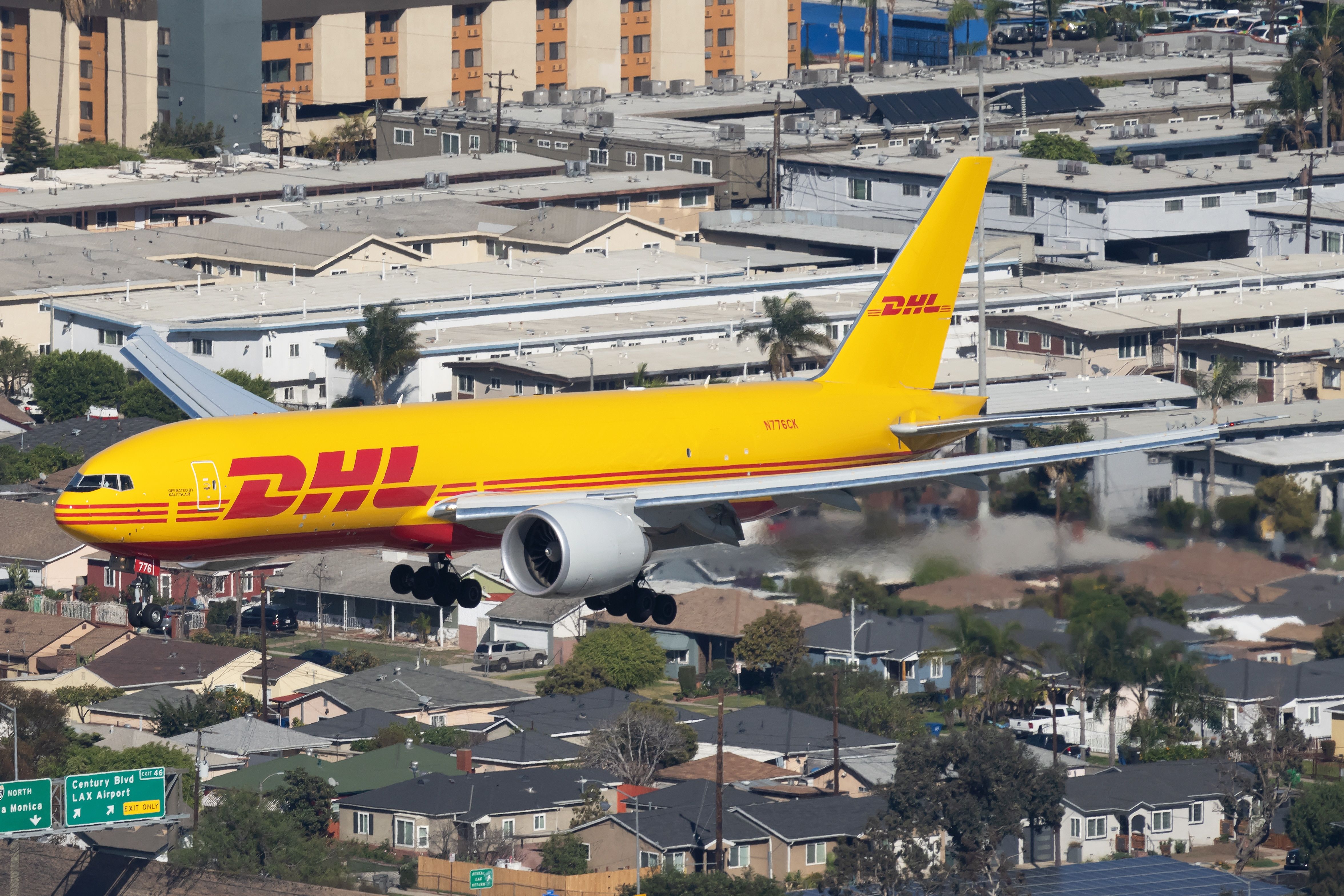 DHL Mulls Short-Haul Widebody Overnight Flights Within Europe For Fleet Renewal