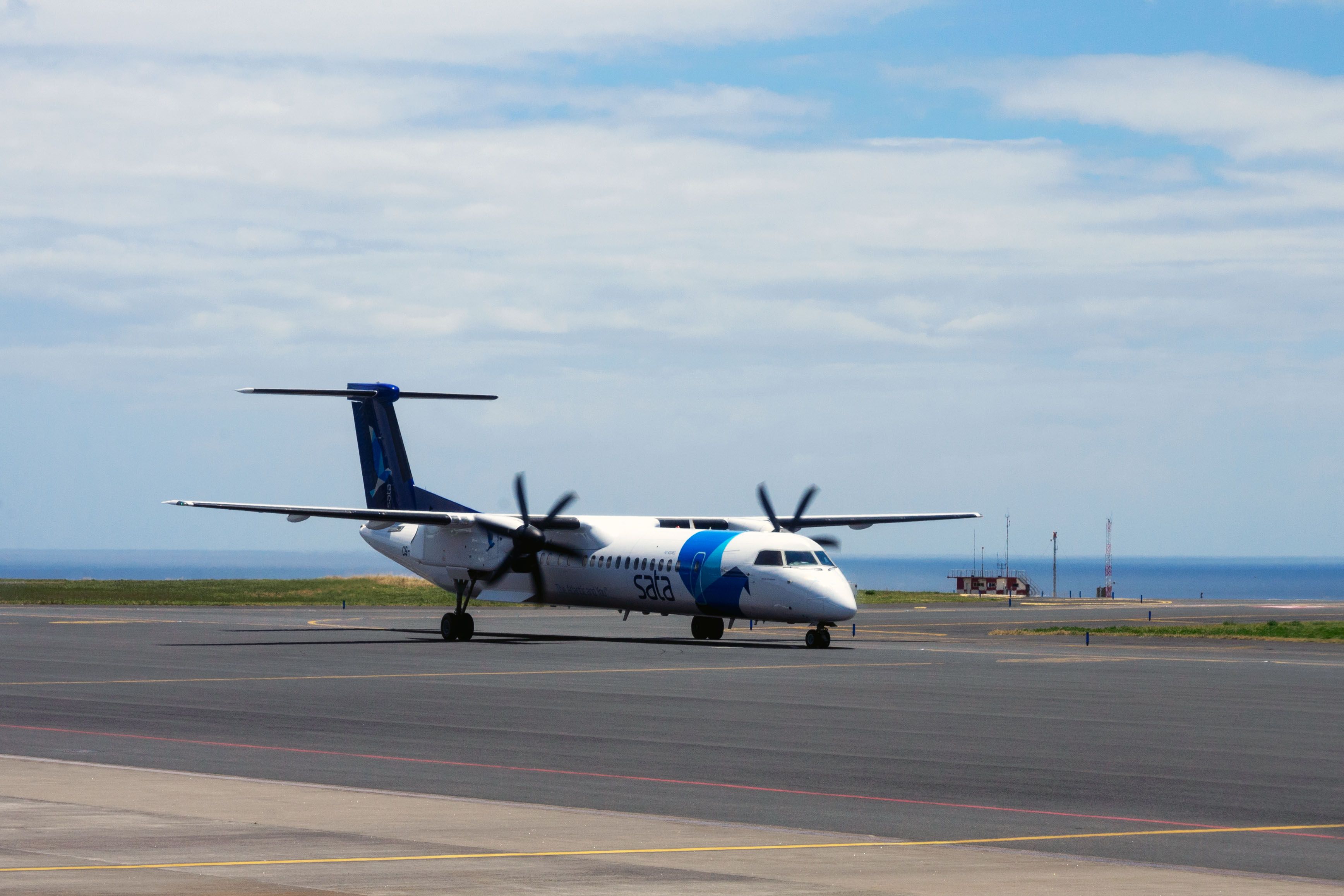 Examined: The 4 Variants That Make Up The De Havilland Canada Dash 8 ...