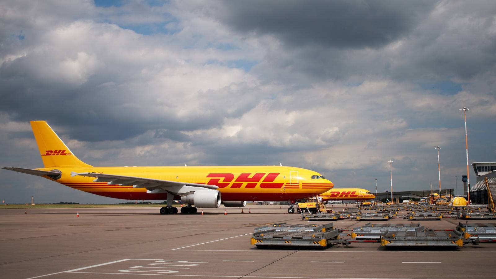 Why Is East Midlands Airport Such A Significant Cargo Hub?