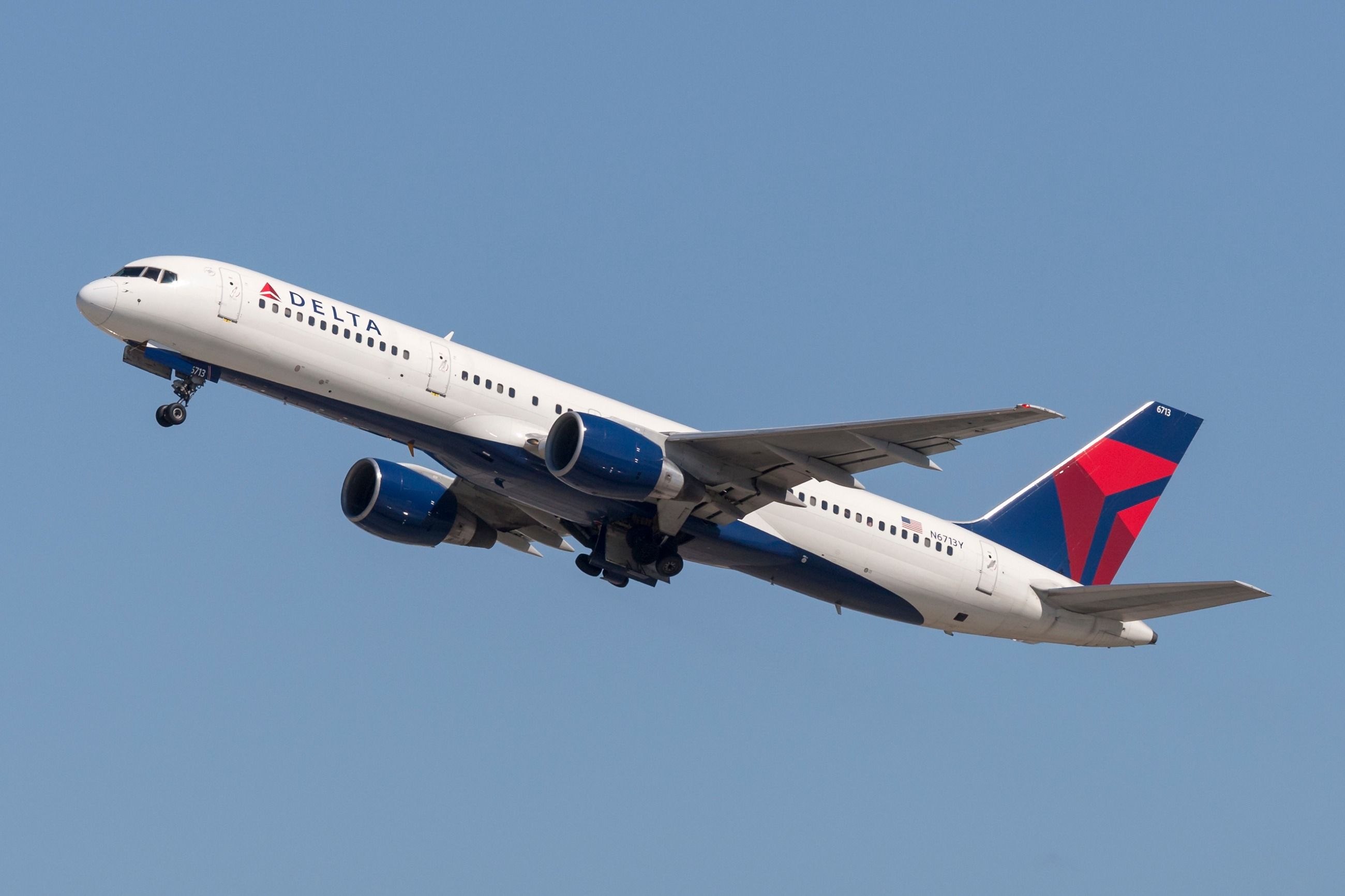 Passenger Caught In Detroit After Sneaking Over 30 Pounds Of Cocaine On Last-Minute Delta Air Lines Flight From Los Angeles