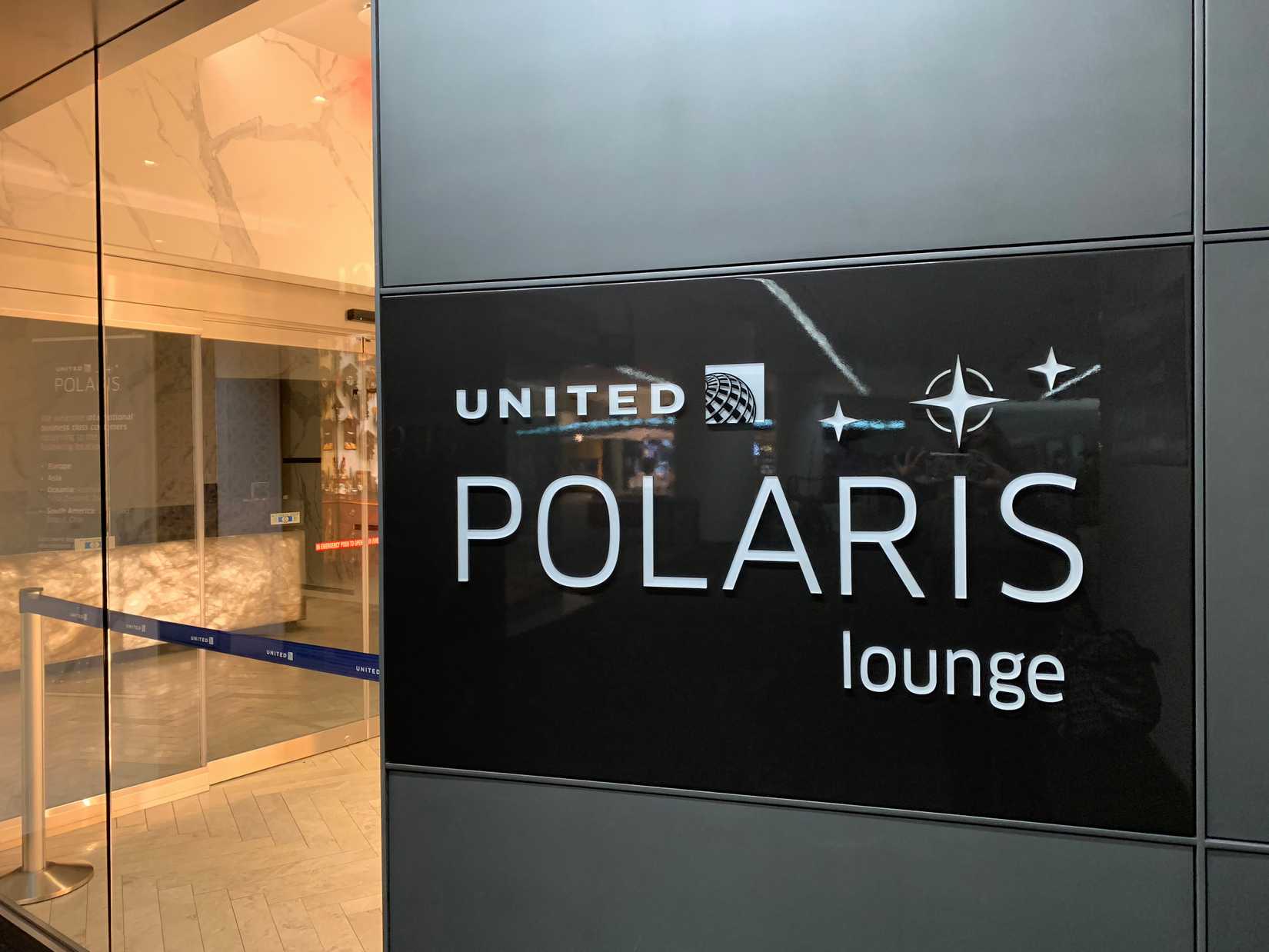 A United Polaris Lounge Entrance