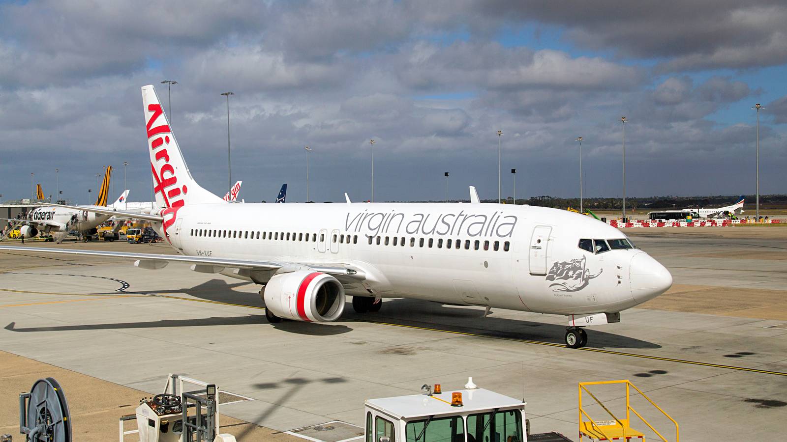 Virgin Australia Boeing 737 Diverted Due To Engine Fire