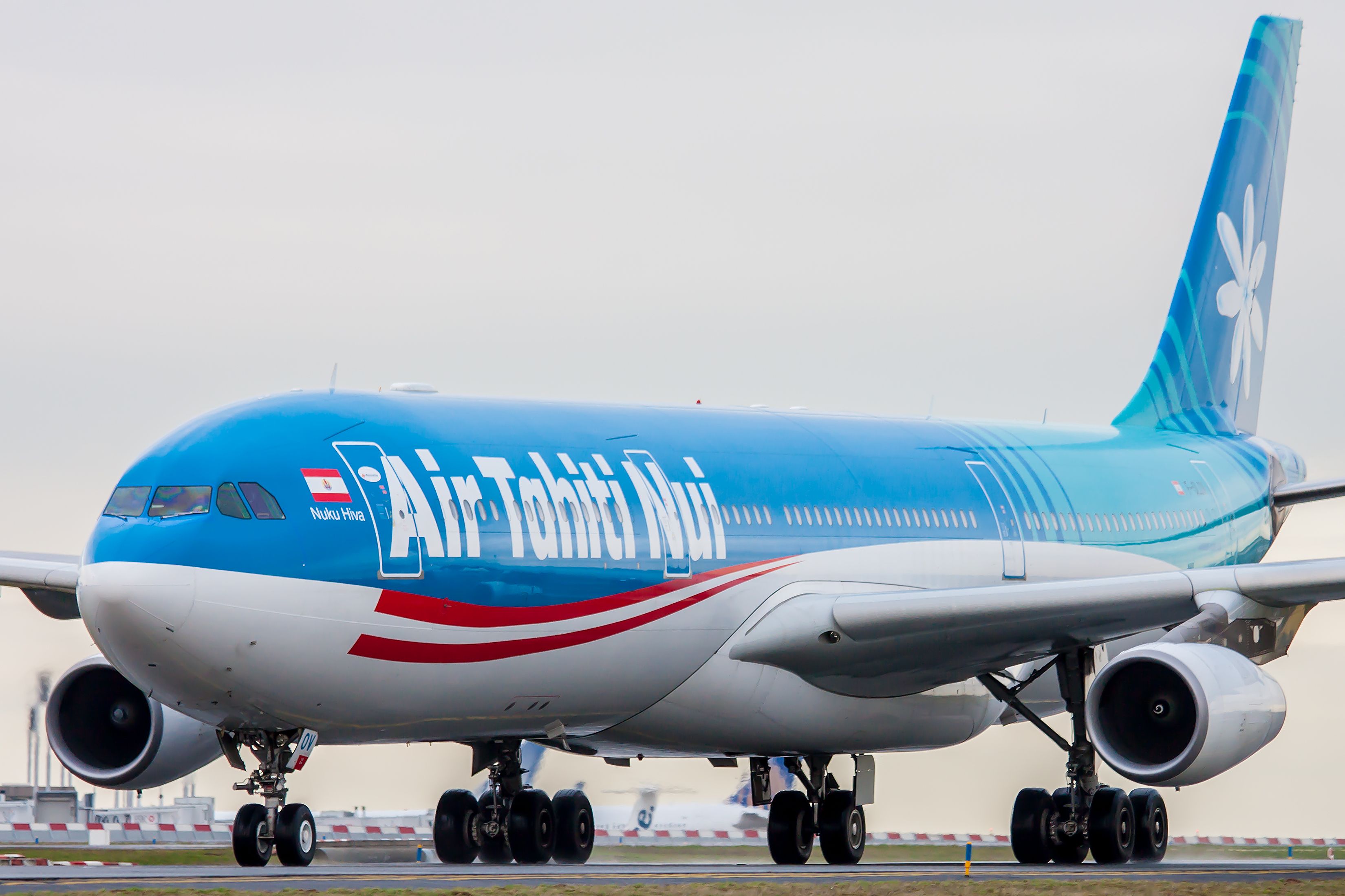 Air Tahiti Nui｜Airbus A340-200｜1:500 Inflight200 1:200 Air Tahiti Nui Airbus A340-211 F-OITN