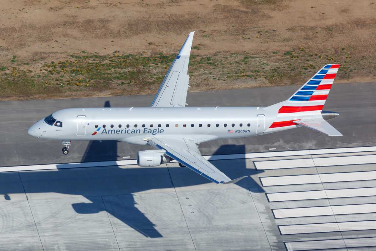 E175 Rear The Differences Between Embraer's E170 & E175 Models: A Brief Guide