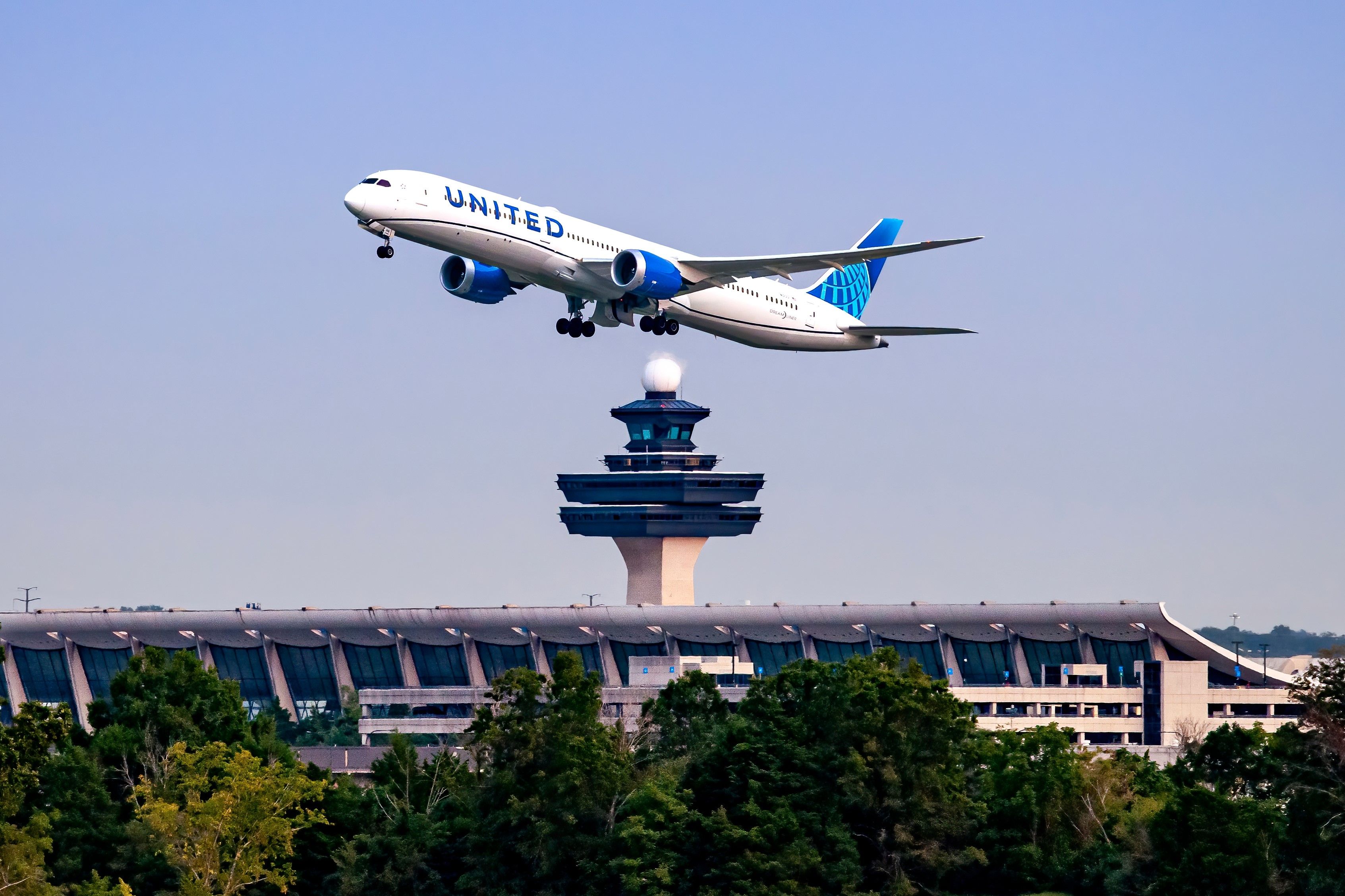 Man On United Airlines Flight Charged After Unprovoked Attack On Sleeping Passenger