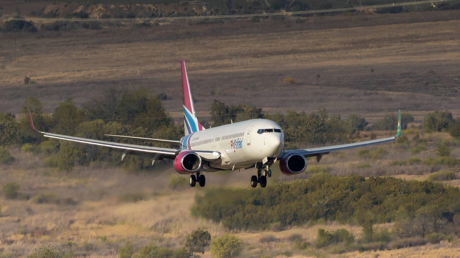 2 Passengers Arrested After Bomb Threat To FlySafair Flight At Cape Town Airport