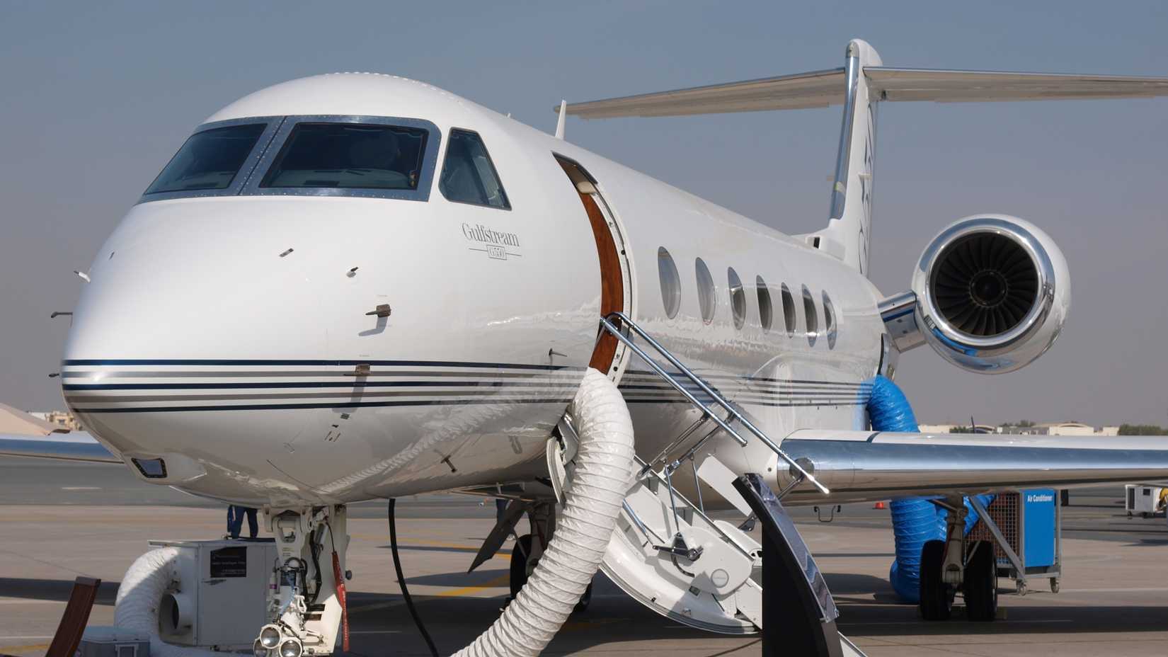 Using Vaunt: How To Catch Empty-Leg Chartered Flights For Cheap?