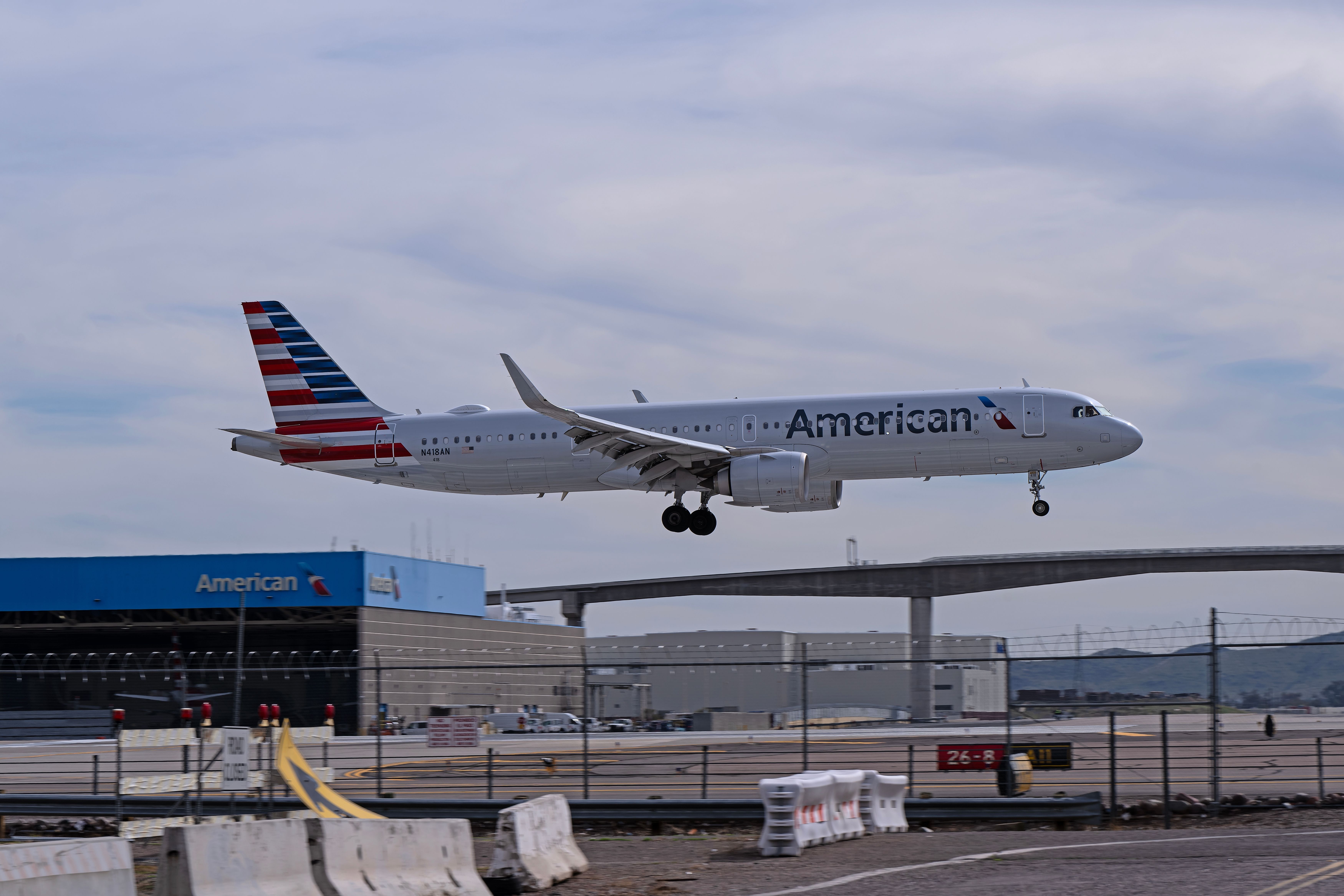 “They Don’t Hear The Last Word”: American Airlines Center Employees Say Numerous Phone Calls Received Are About Flights