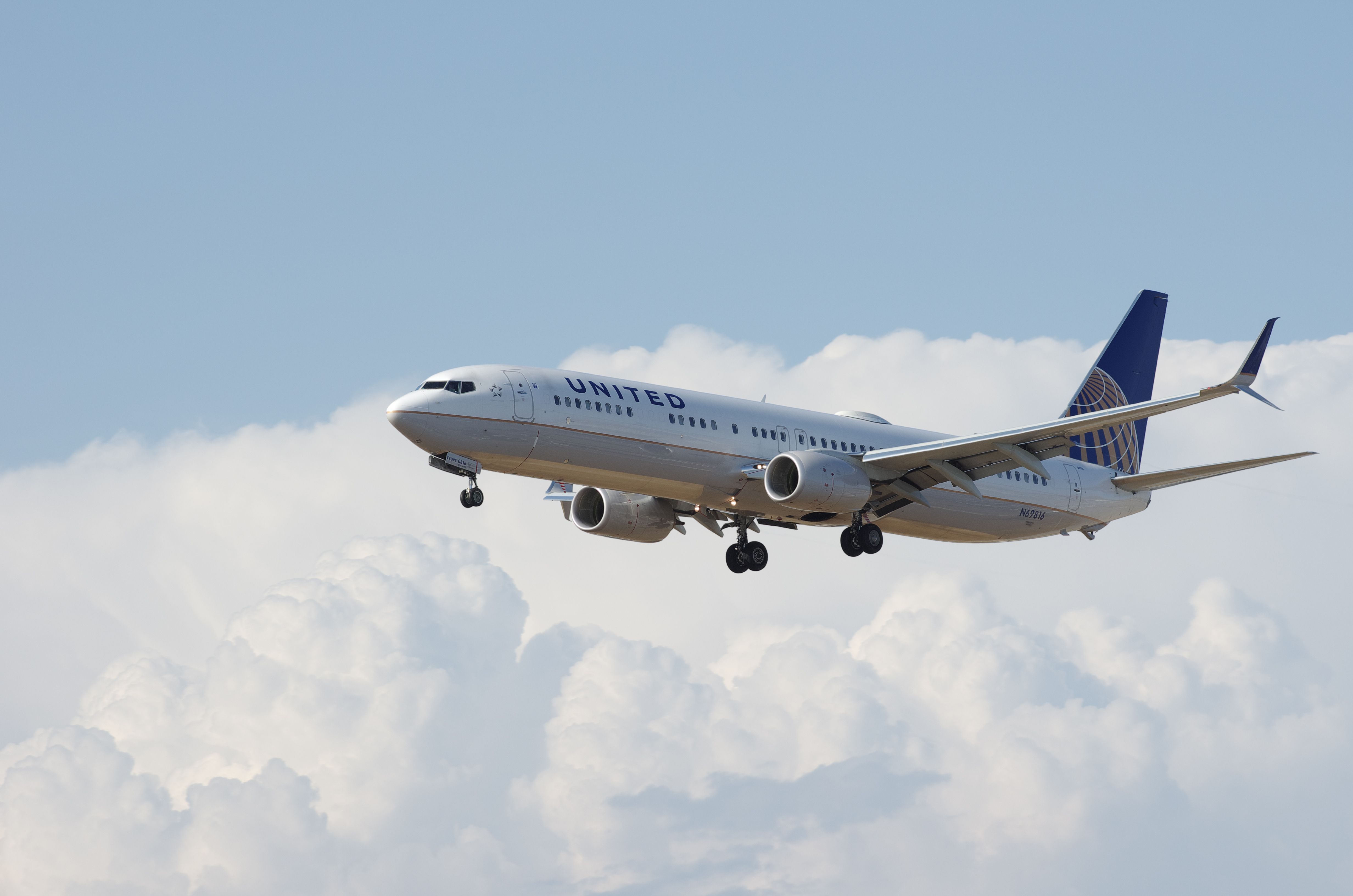 Ground Stop Affecting Only United Airlines Impacts Over 400 Flights At Newark Liberty International Airport