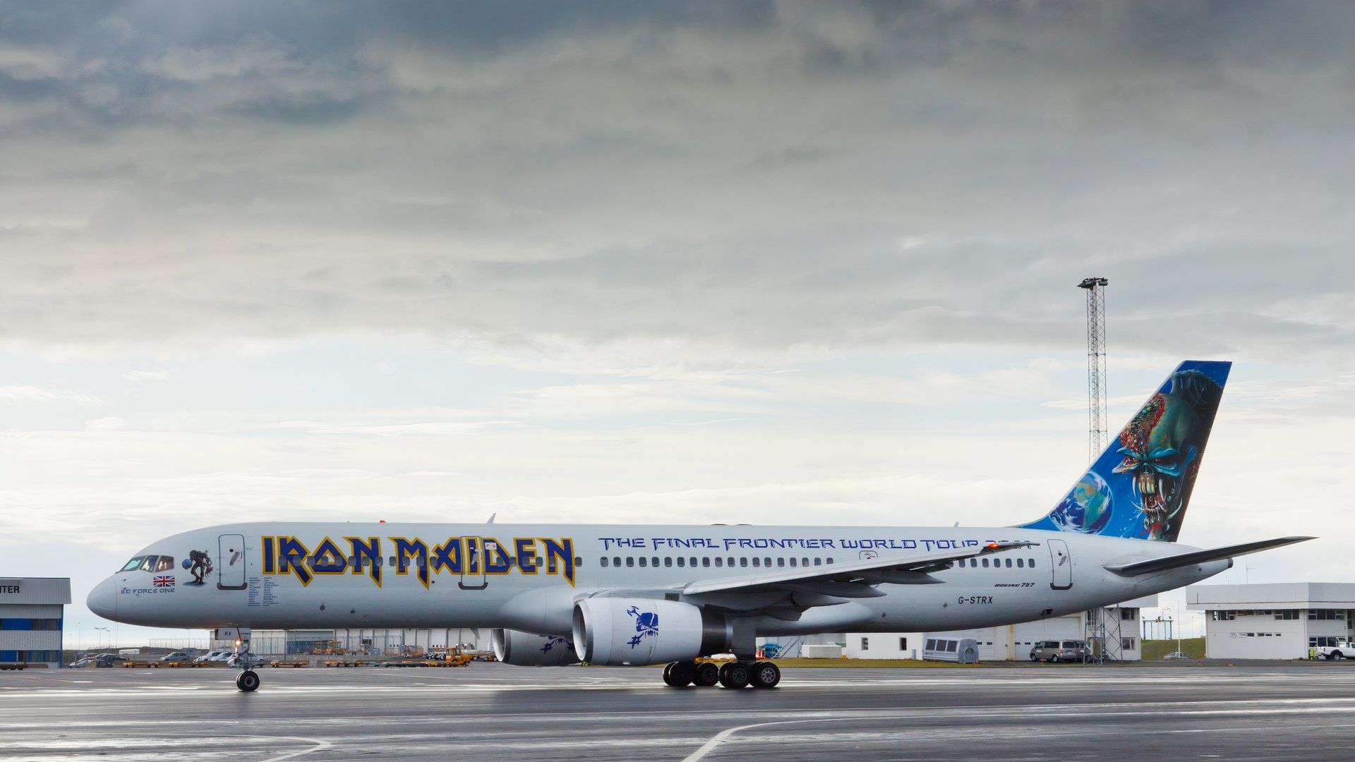 航空機・ヘリコプター IRON MAIDEN 08 world tour Boeing 757-200 What Happened To Iron Maiden's Boeing 757?