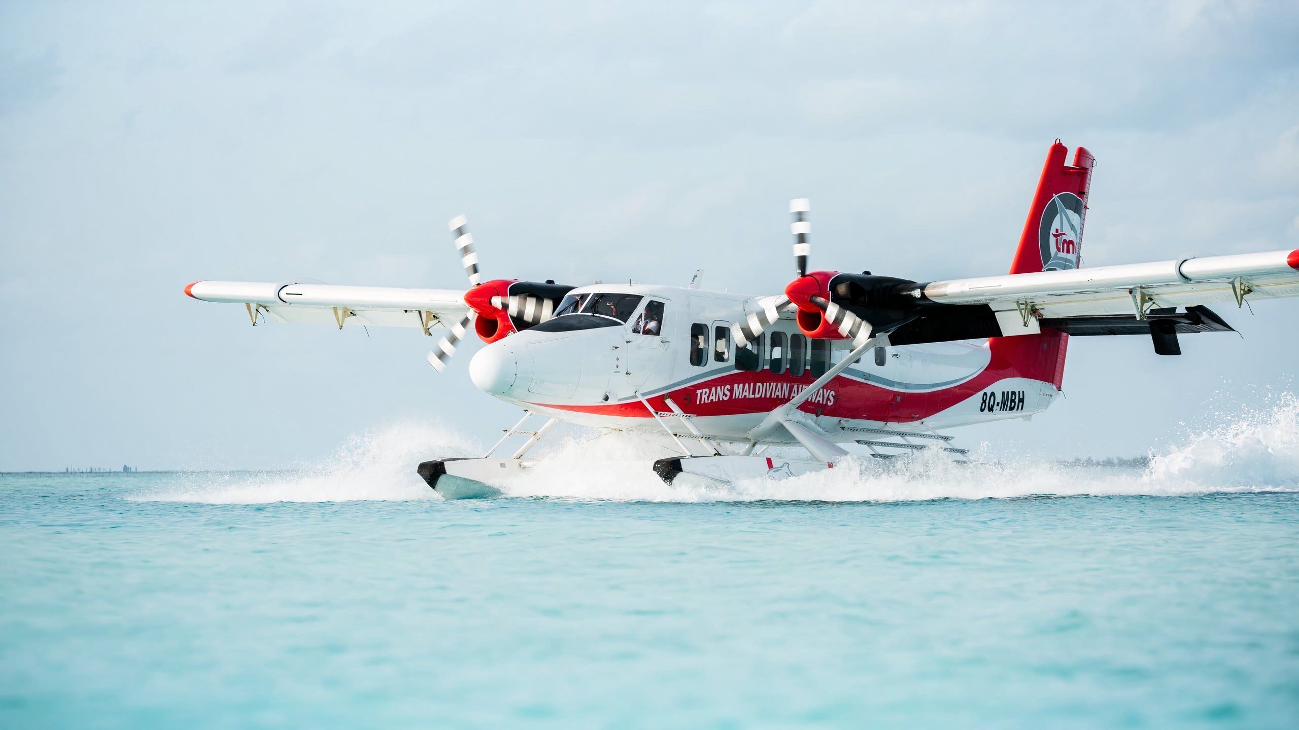 Trans Maldivian Airways: A Brief Guide To The World's Largest Seaplane ...