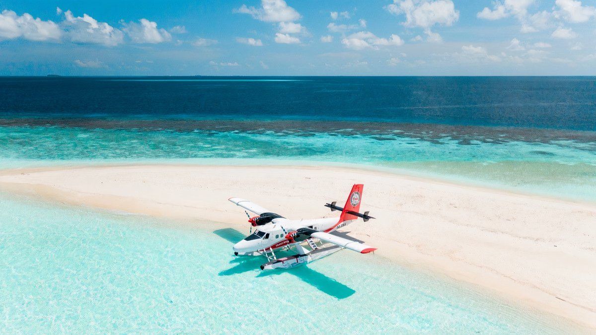 Trans Maldivian Airways: A Brief Guide To The World's Largest Seaplane ...