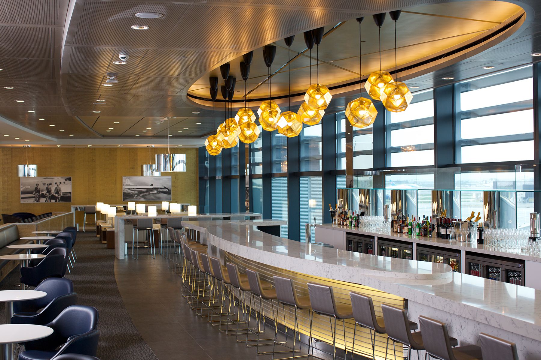 Lounge Review: The United Club At London Heathrow Airport
