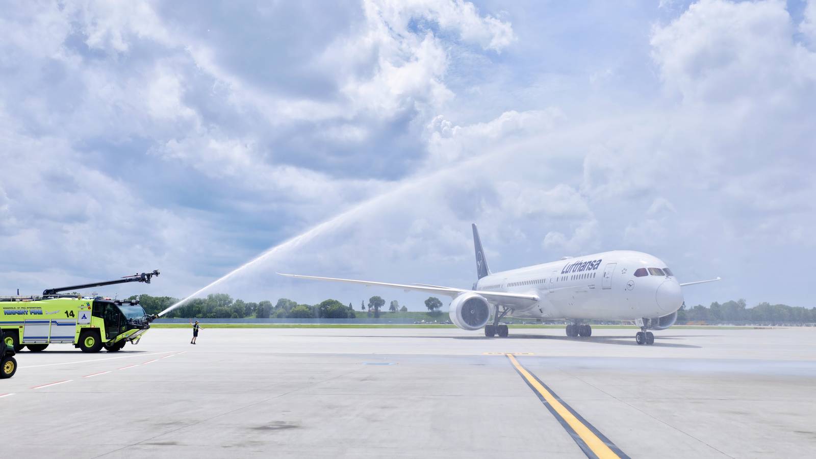 Lufthansa Touches Down In Minneapolis–St. Paul For The 1st Time With Service From Frankfurt