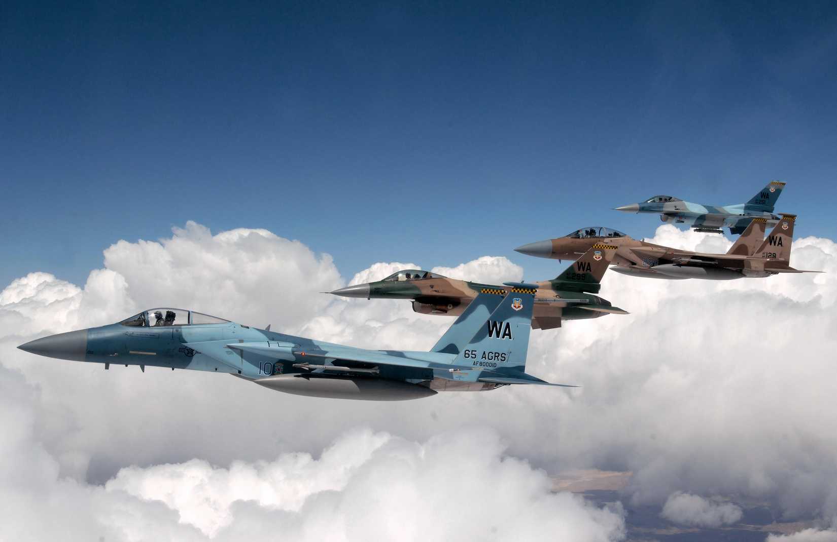 F-15 Eagle Vs F-16 Fighting Falcon: Air Superiority Fighter Showdown