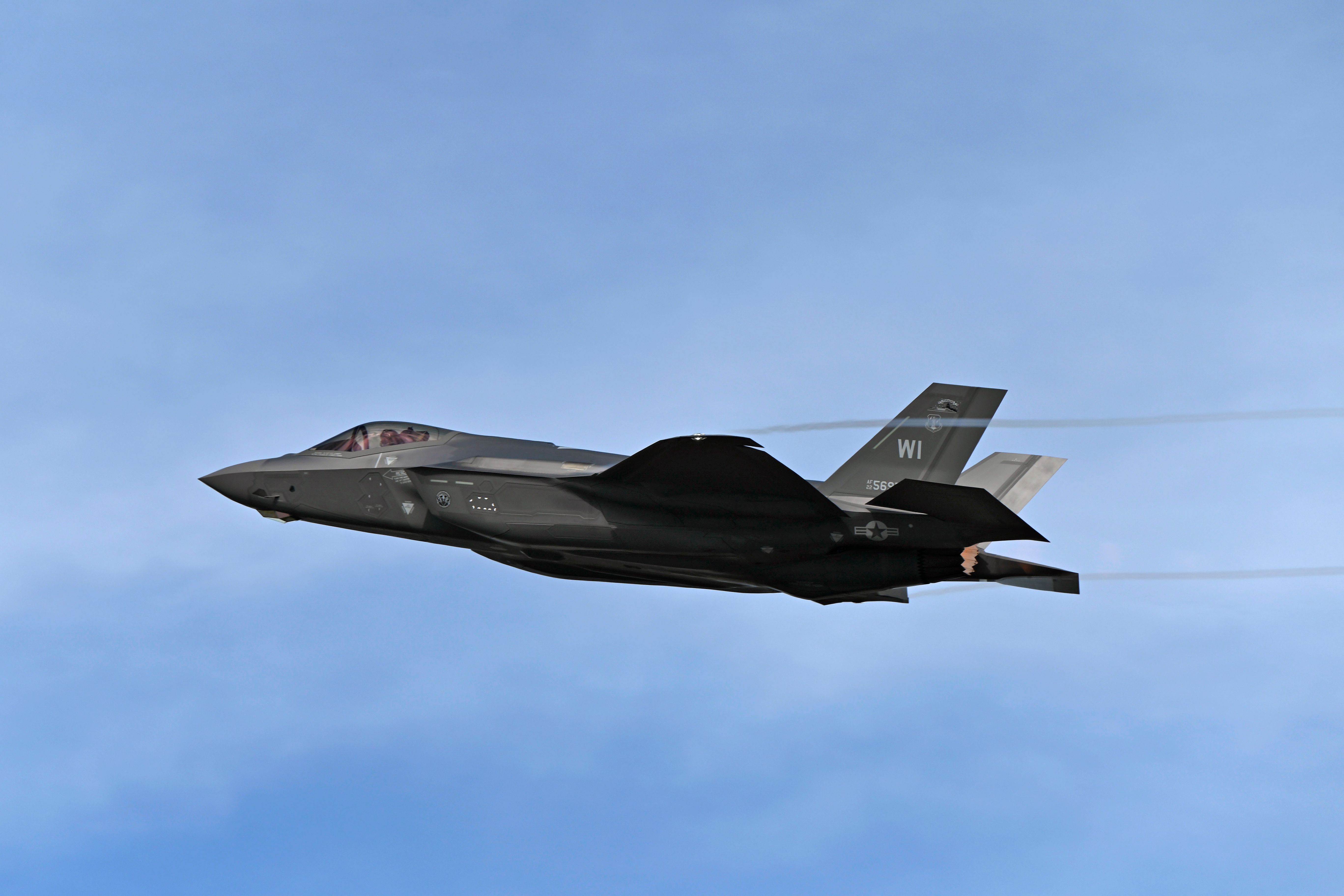 NORAD F-35s Escort 3 Planes Out Of Restricted Airspace Over RNC Convention