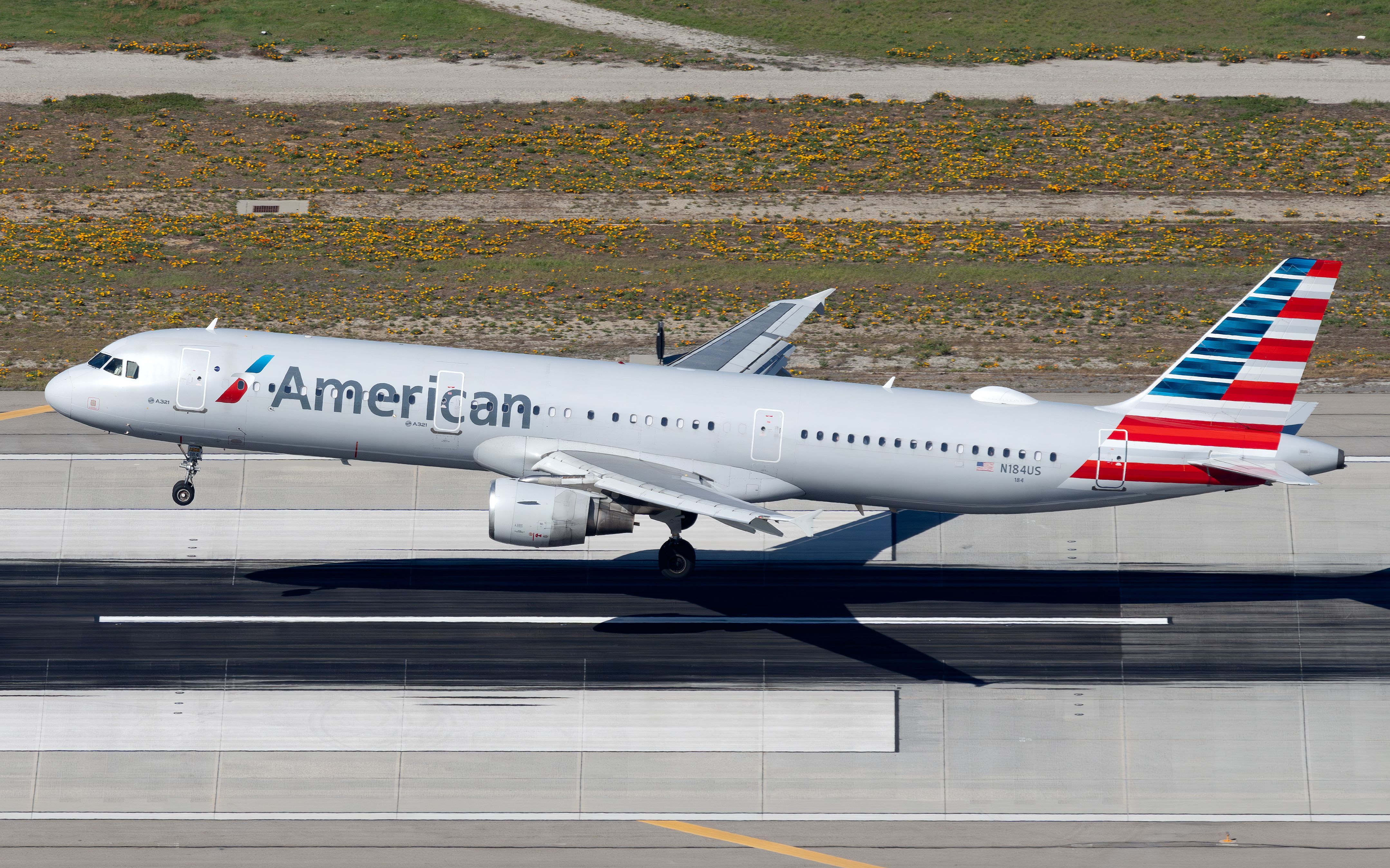3 Injured After Laptop On American Airlines Airbus A321 Emitted Smoke At San Francisco International Airport