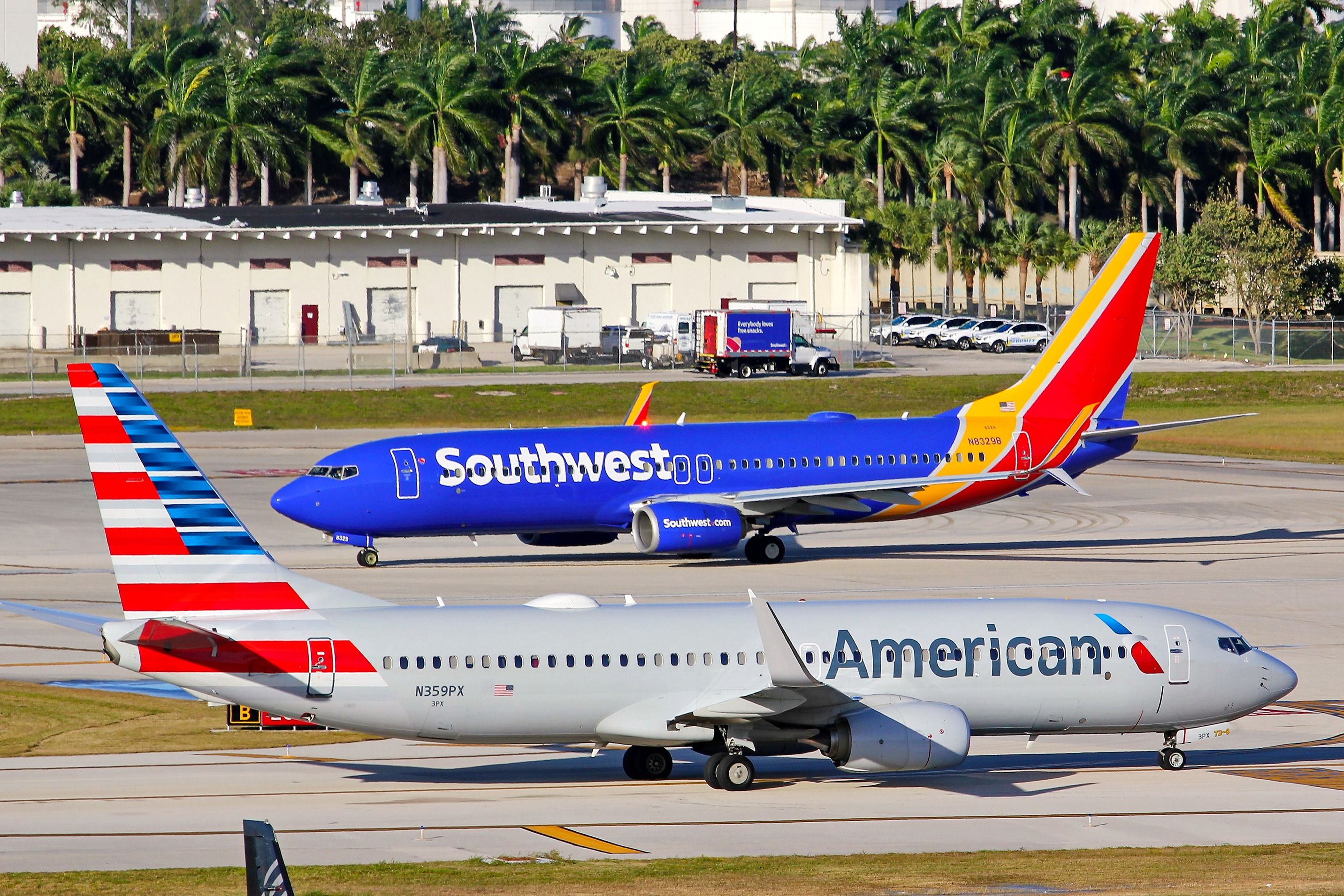 American Airlines and Southwest Airlines Boeing 737 aircraft at FLL