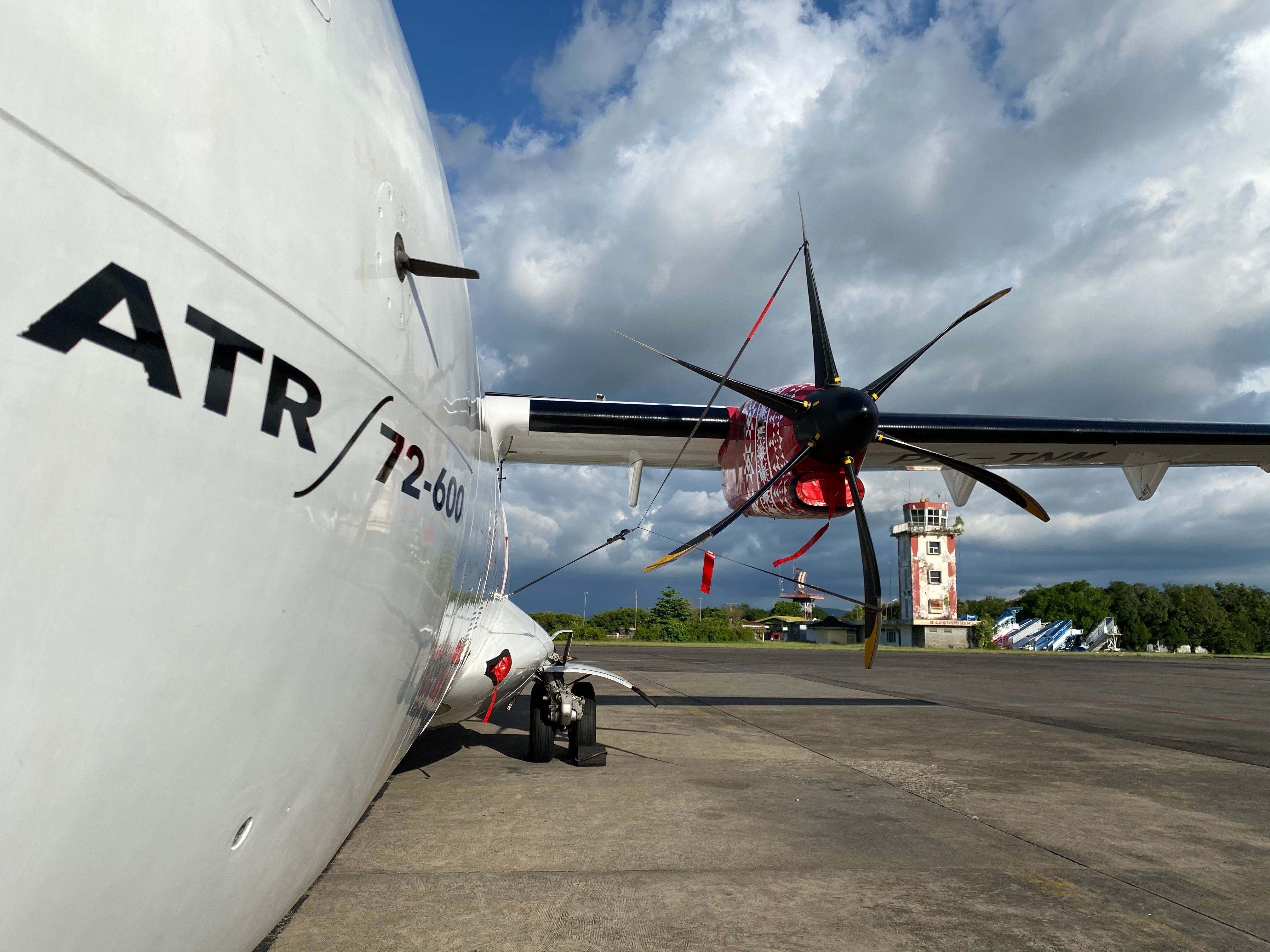 Japan's JCAS Airways Signs For A New ATR 72-600 At Farnborough Airshow