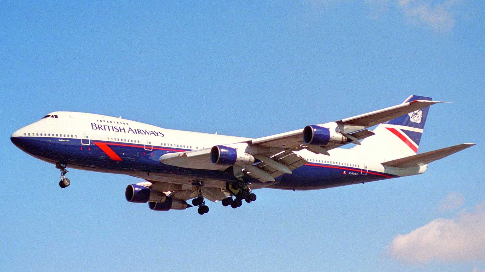 British Airways Boeing 747-100 landing at London Heathrow Airport
