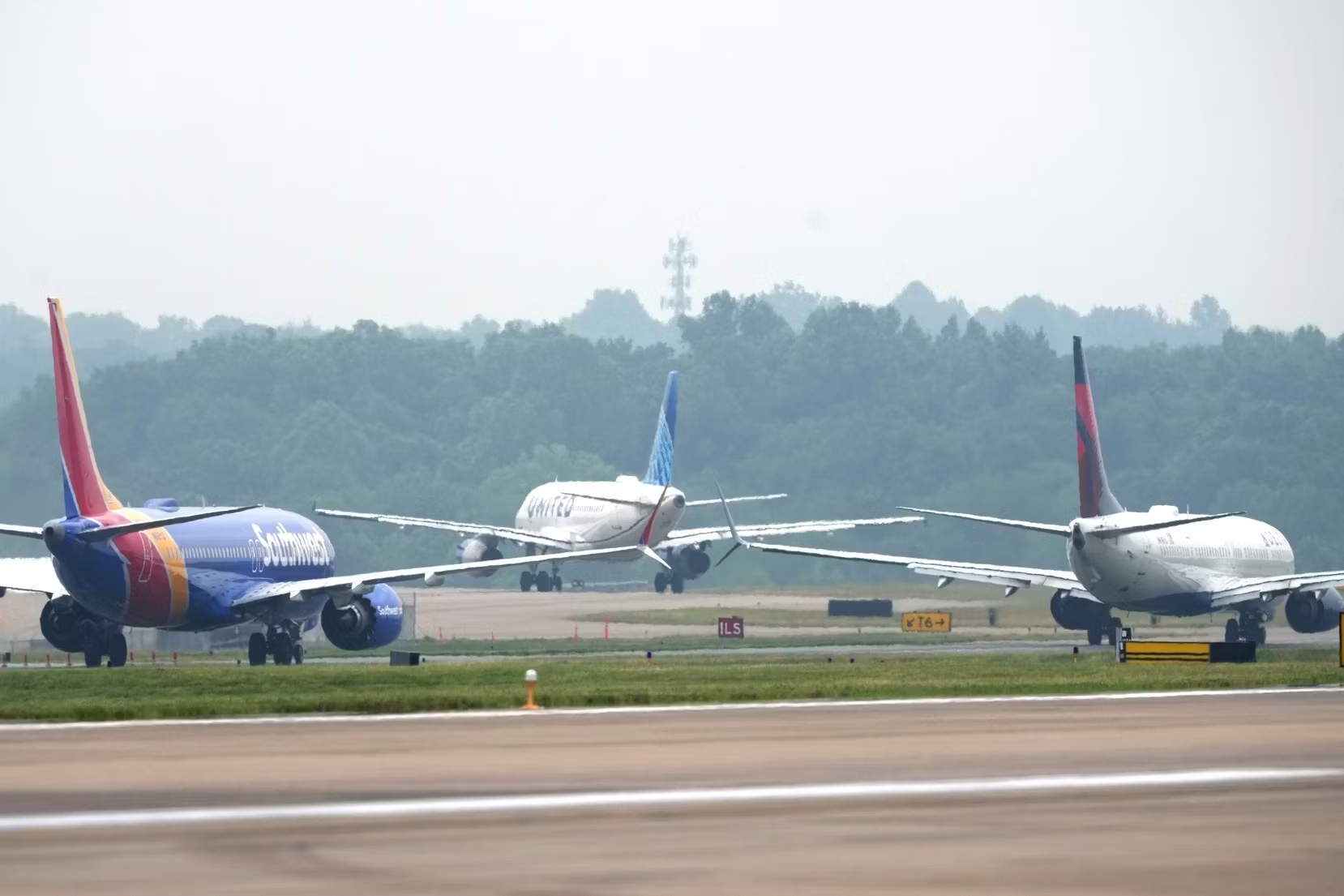 Ground Stops In Commercial Aviation: 5 Things You Should Know