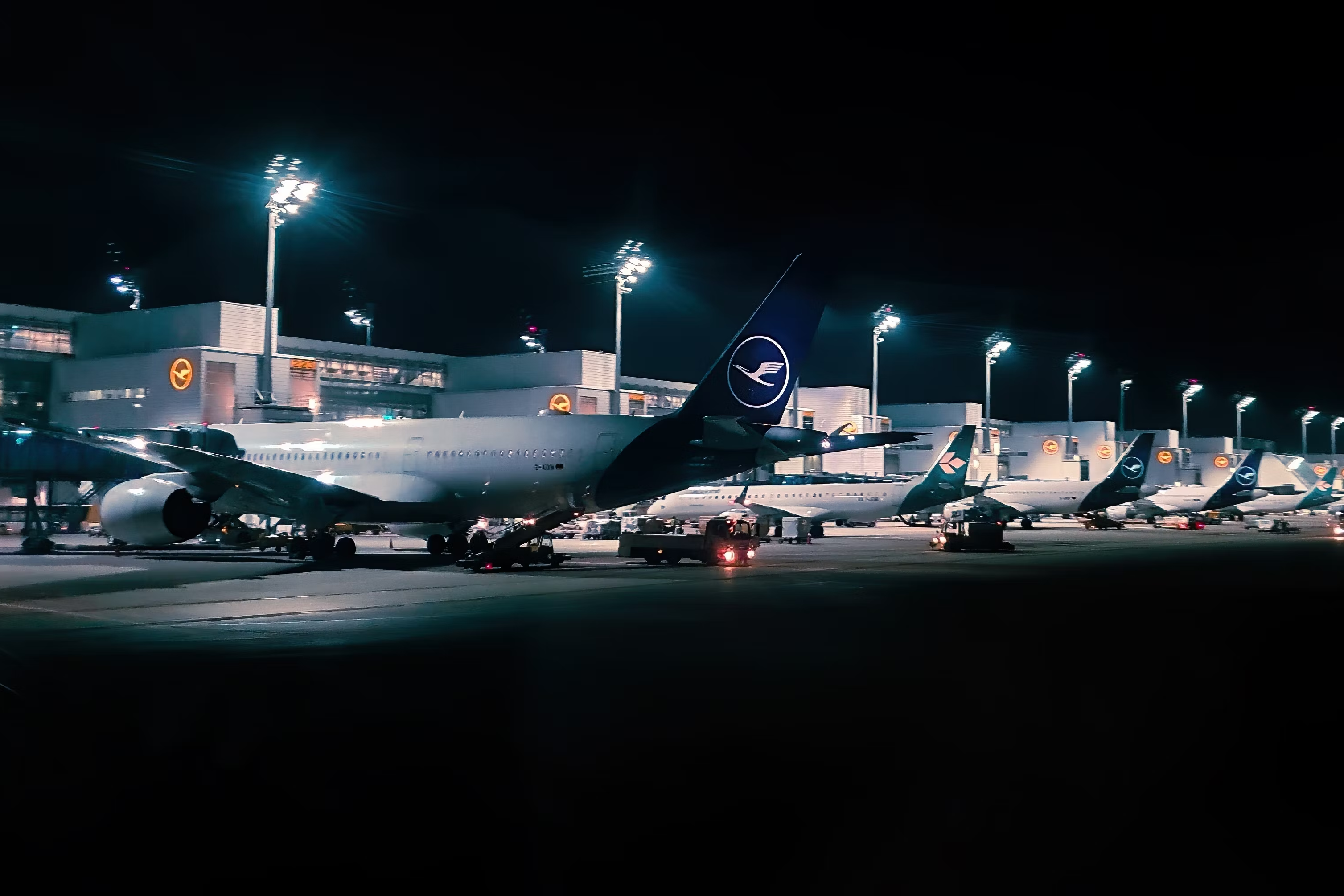 What Do Airports Charge Airlines To Park Overnight?