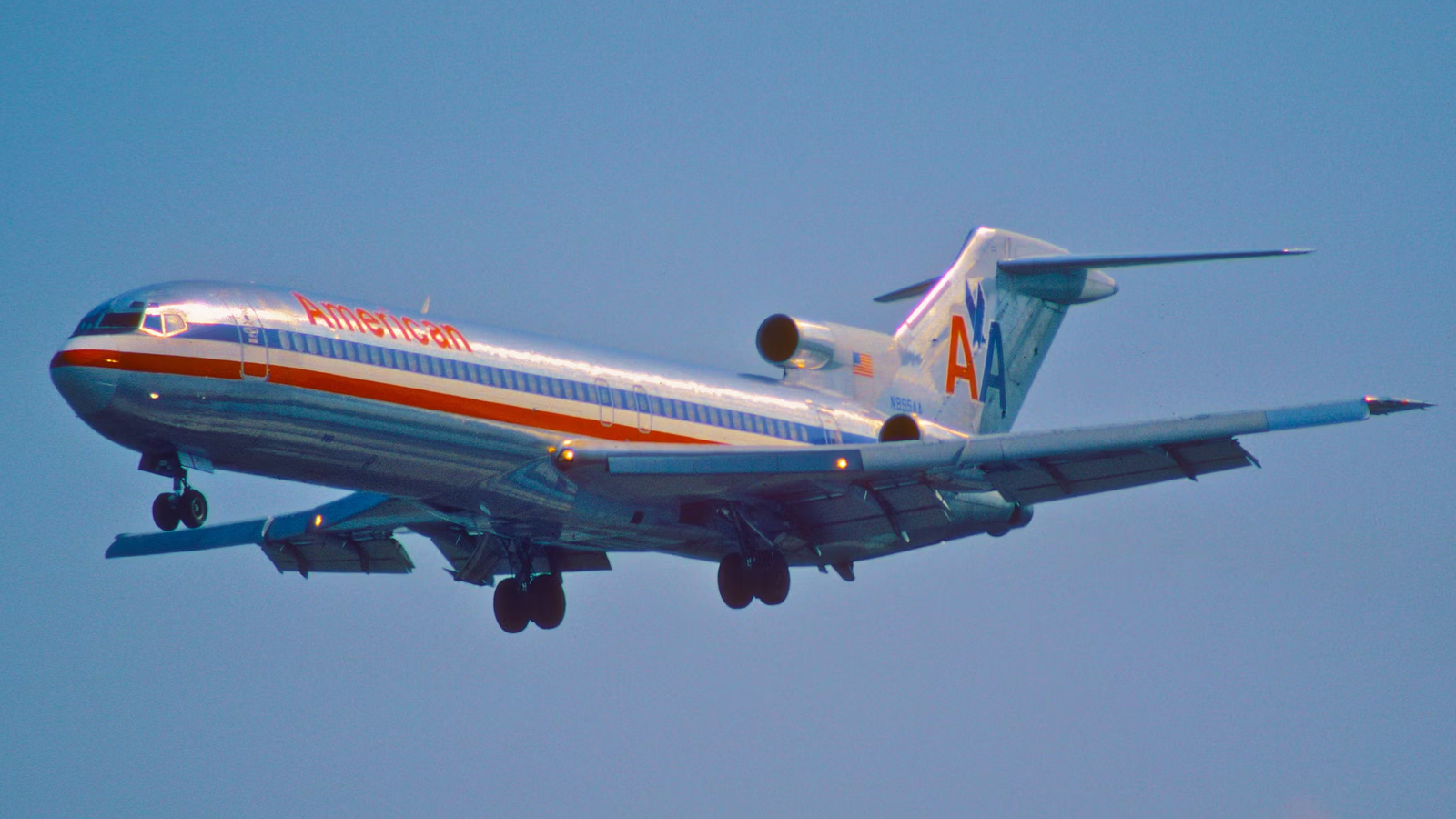Disastrous Overrun: The Story Of American Airlines Flight 625