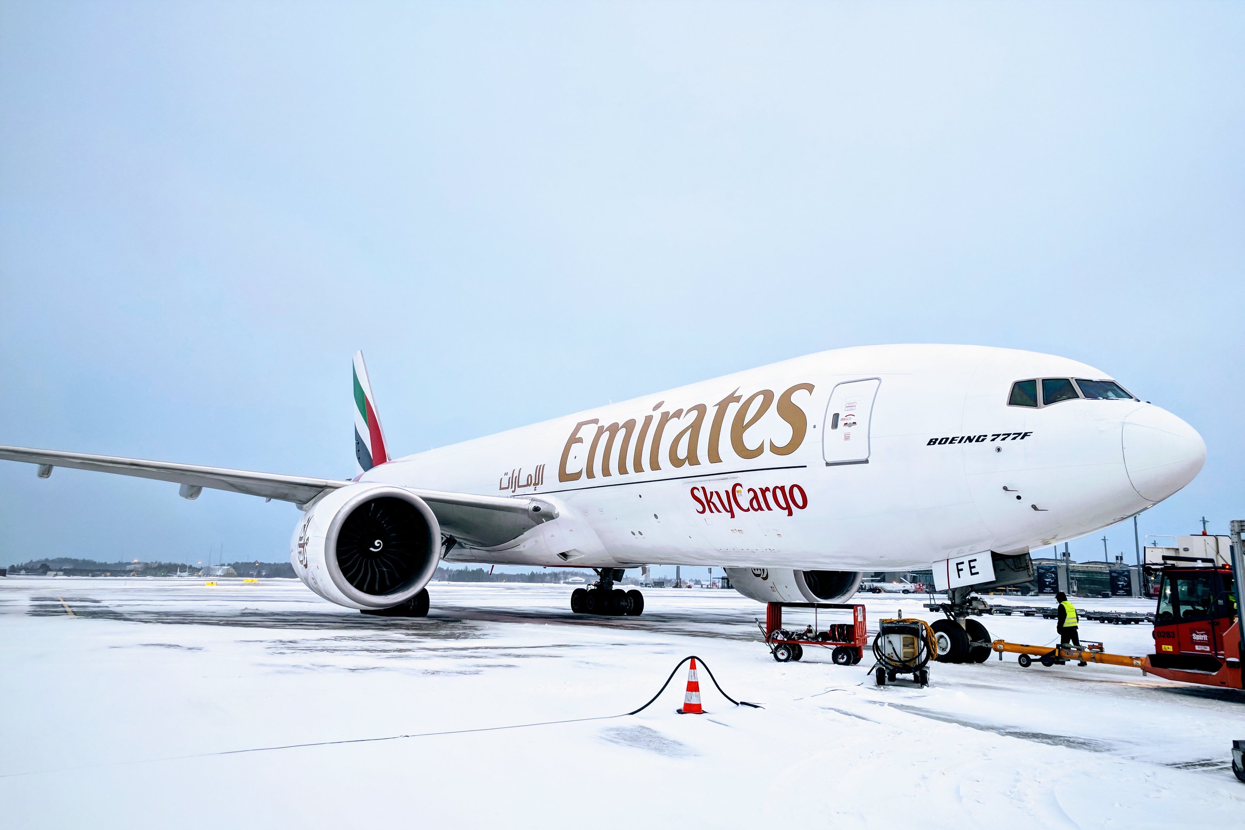 Emirates Is Considering The Airbus A350 Or The Boeing 777X For Its